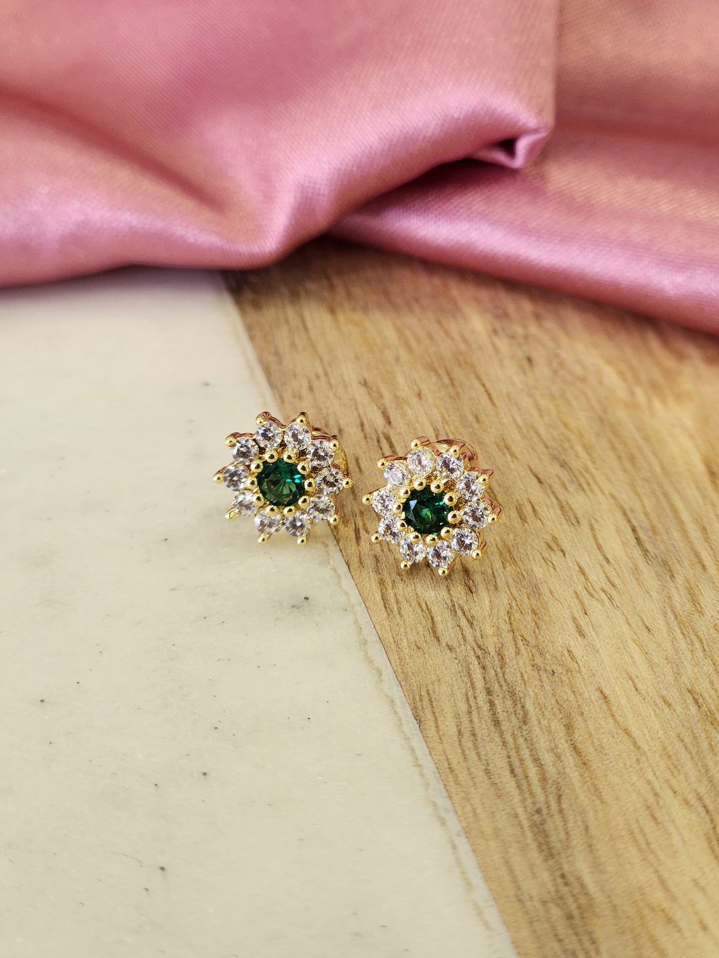 Aretes flor verde chica #K16.1