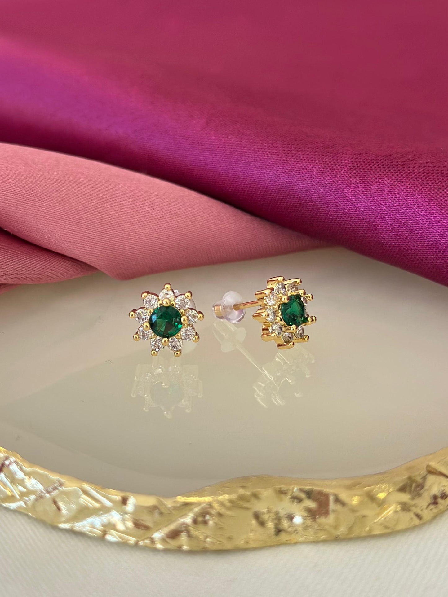 Aretes flor centro verde #38c