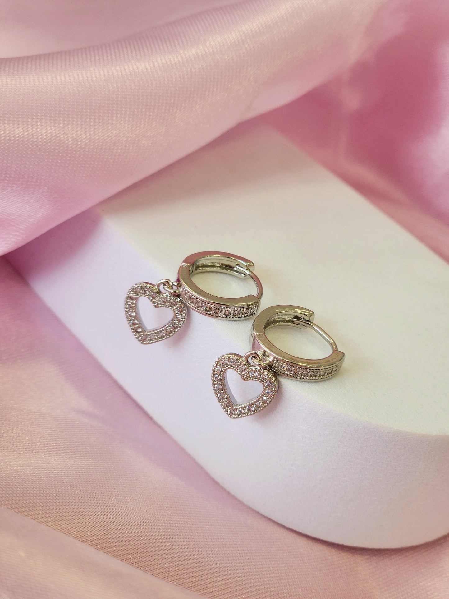 Arracadas plateadas zirconia corazon contorno colgante #C125