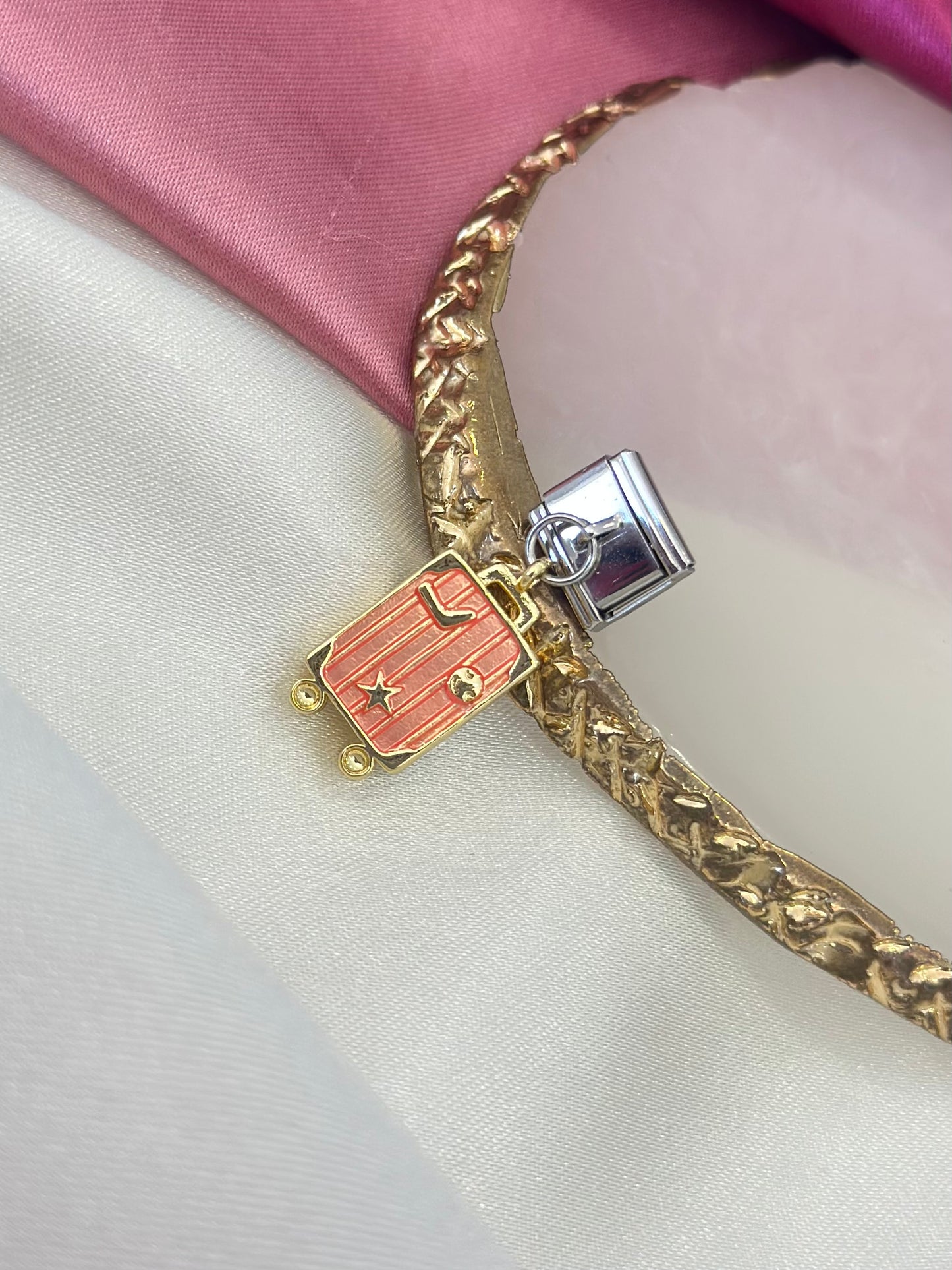 Maleta charm #3