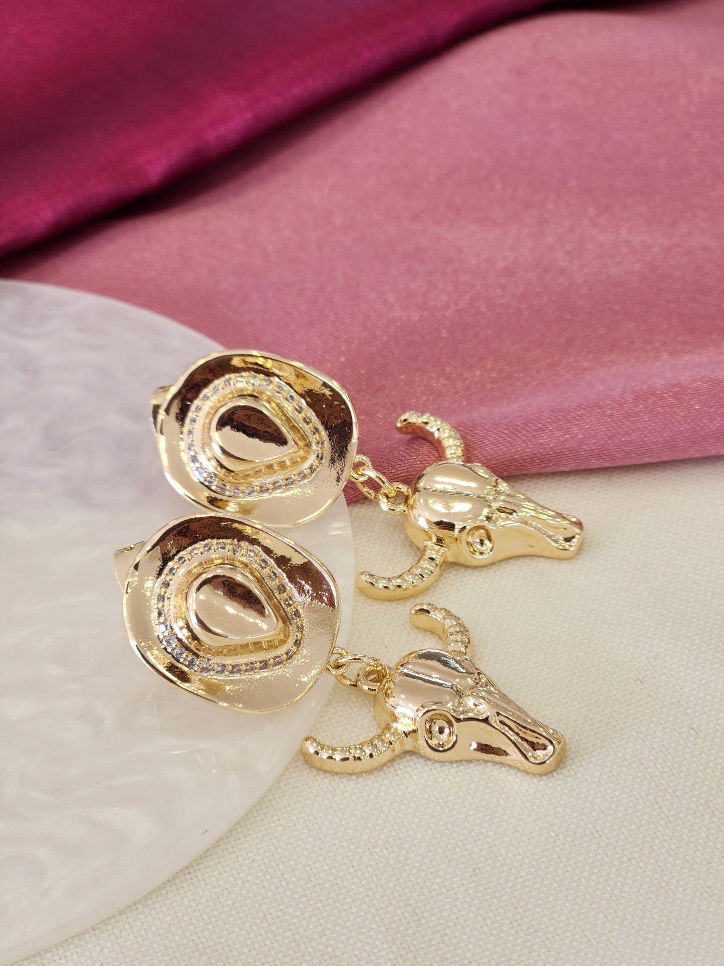 Aretes sombrero toro colgante zirconia #212