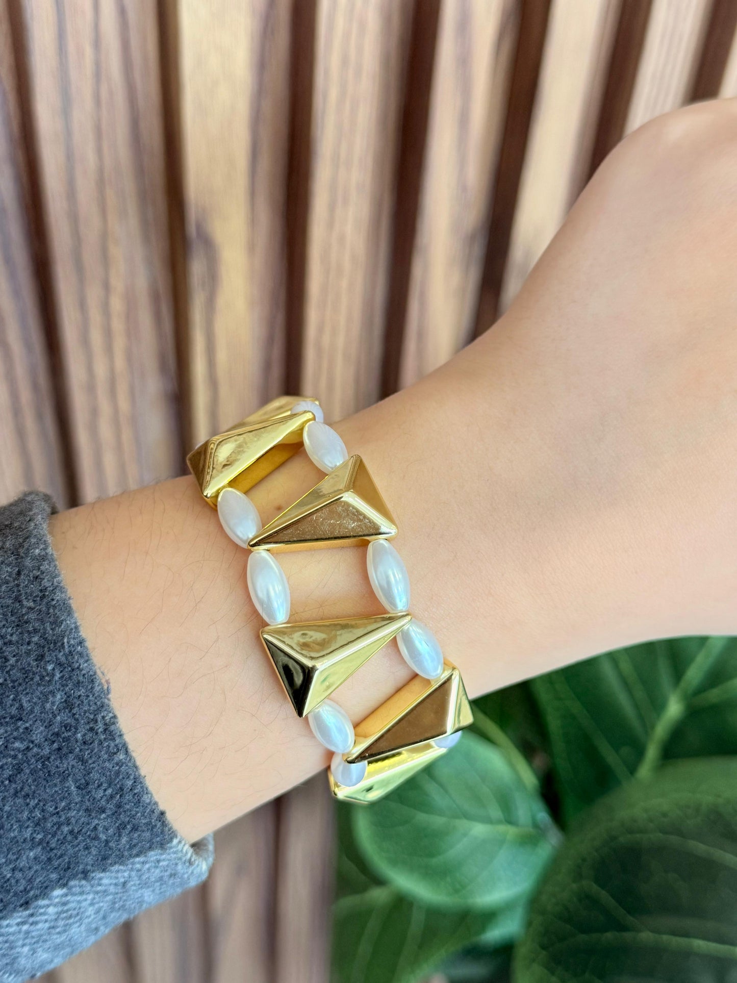 Pulsera elastica triangulos y perlas #K84