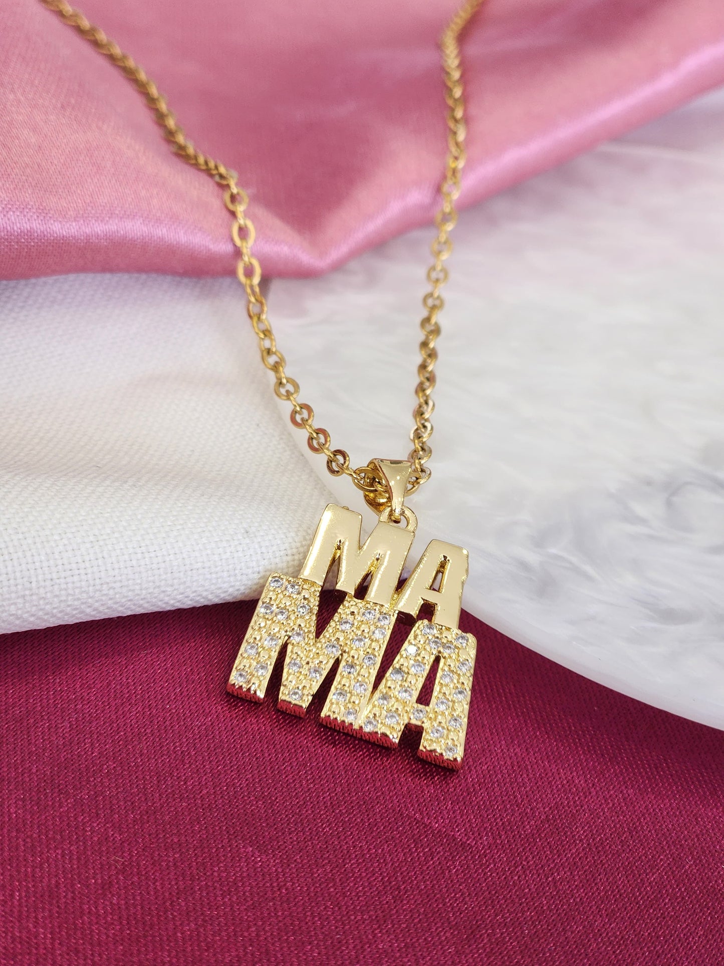 Collar mama mayuscula zirconia #K55