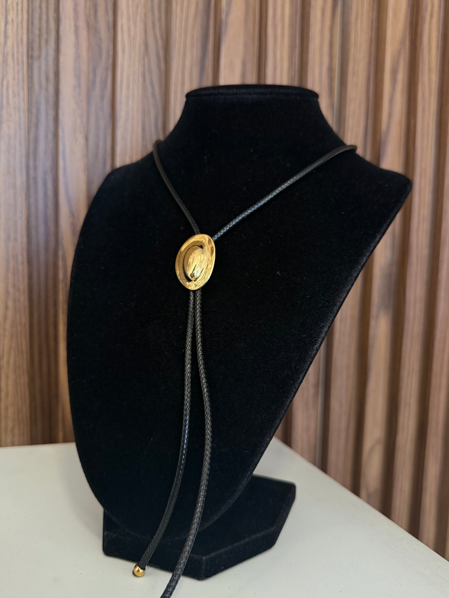 Collar sombrero colgante negro #L20