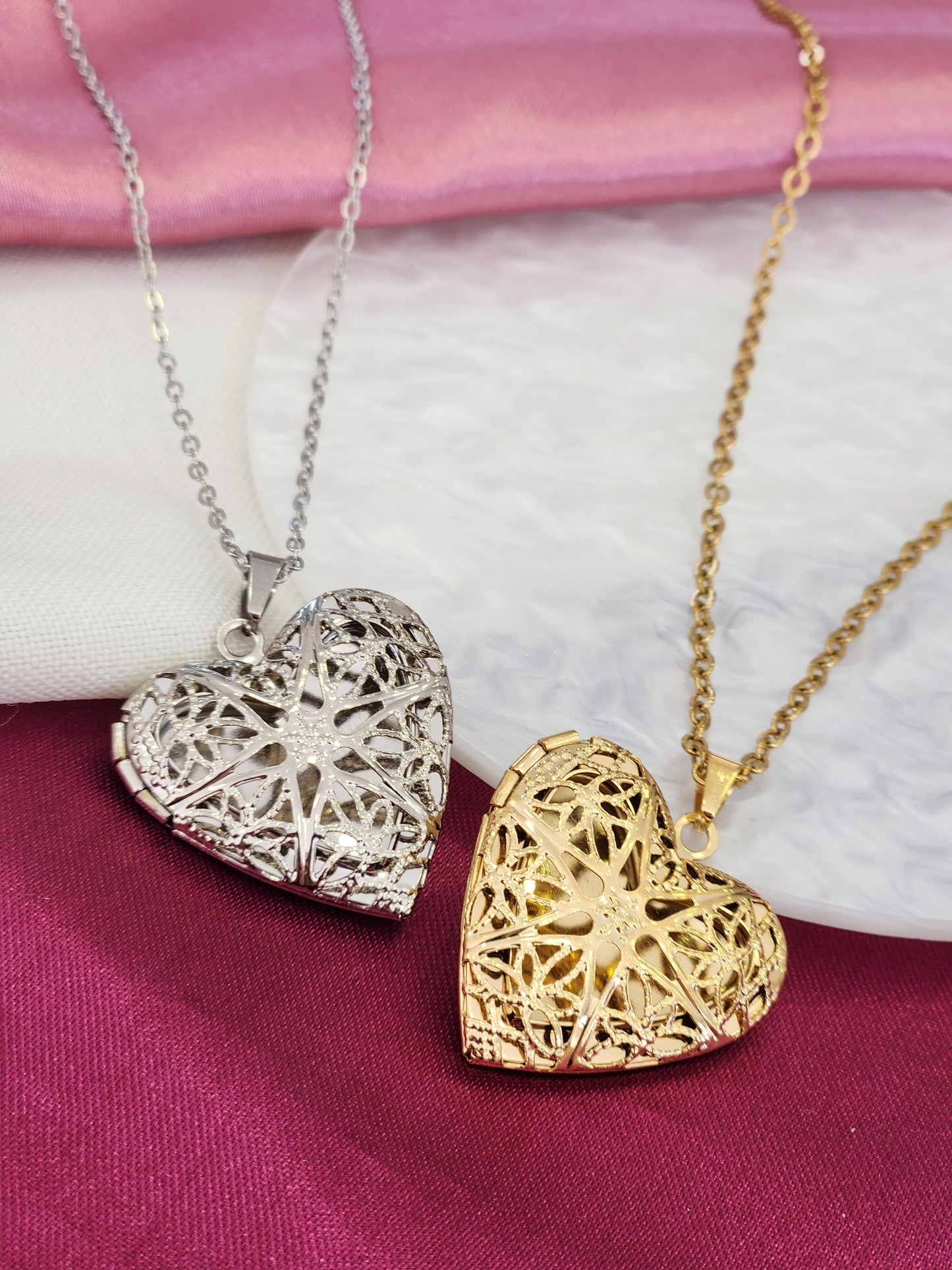 Collar corazon relicario grande estrella #C120