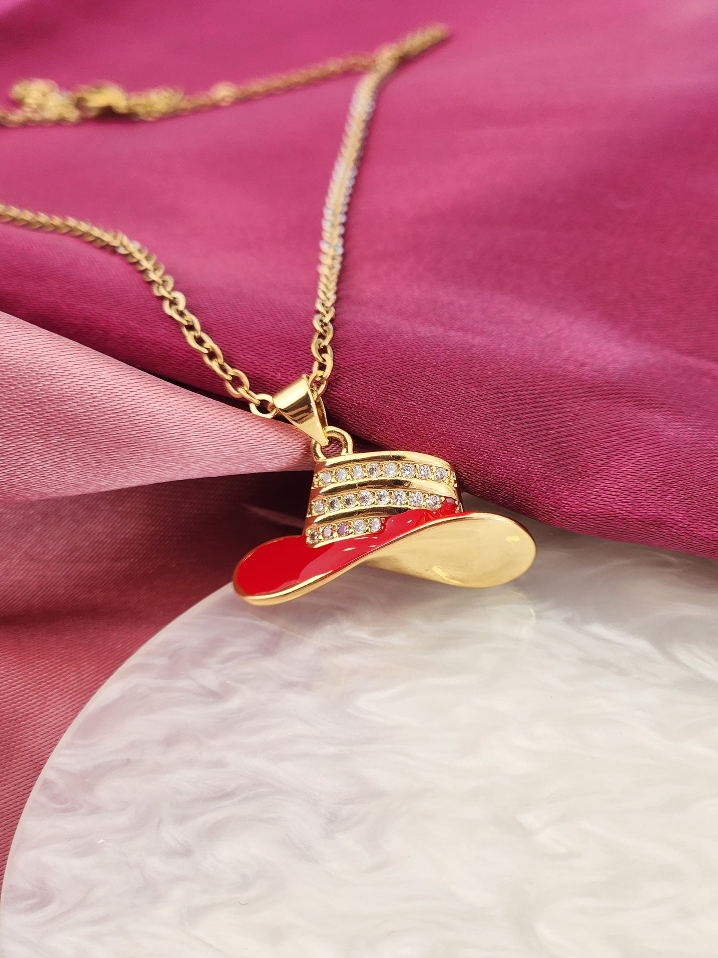 Collar sombrero rojo zirconia #DD