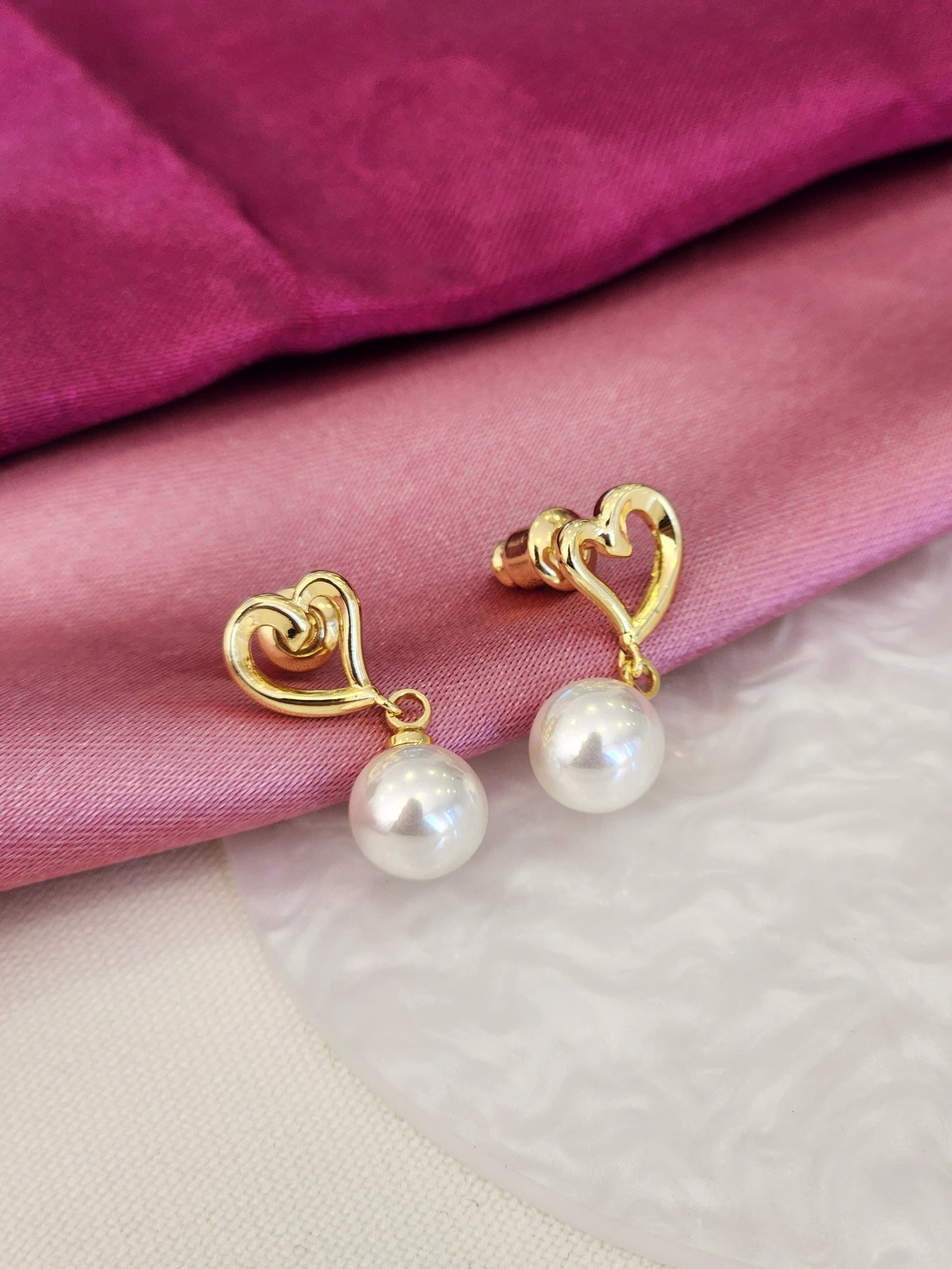 Aretes corazon perla colgante #1