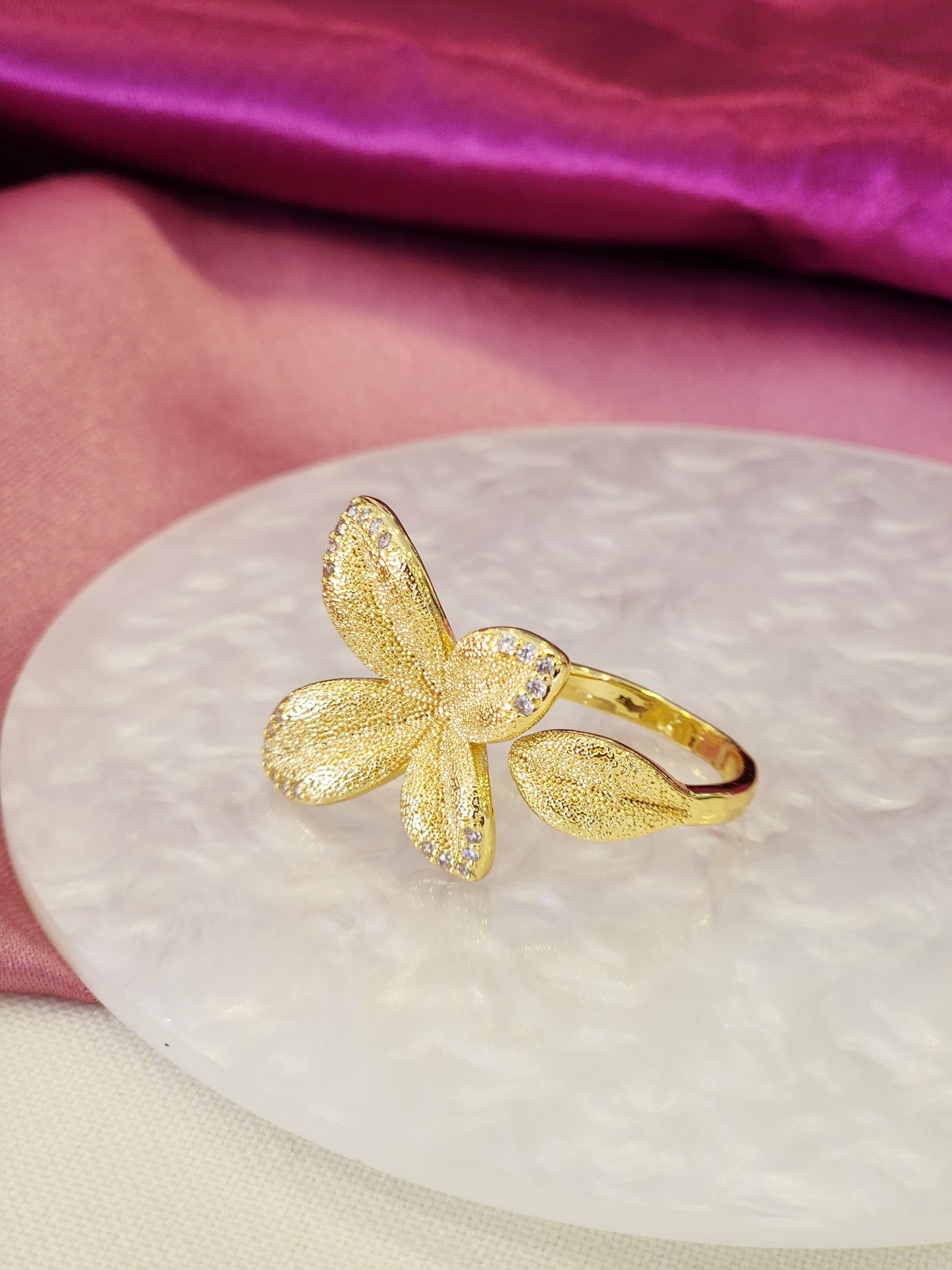 Anillo flor de primavera