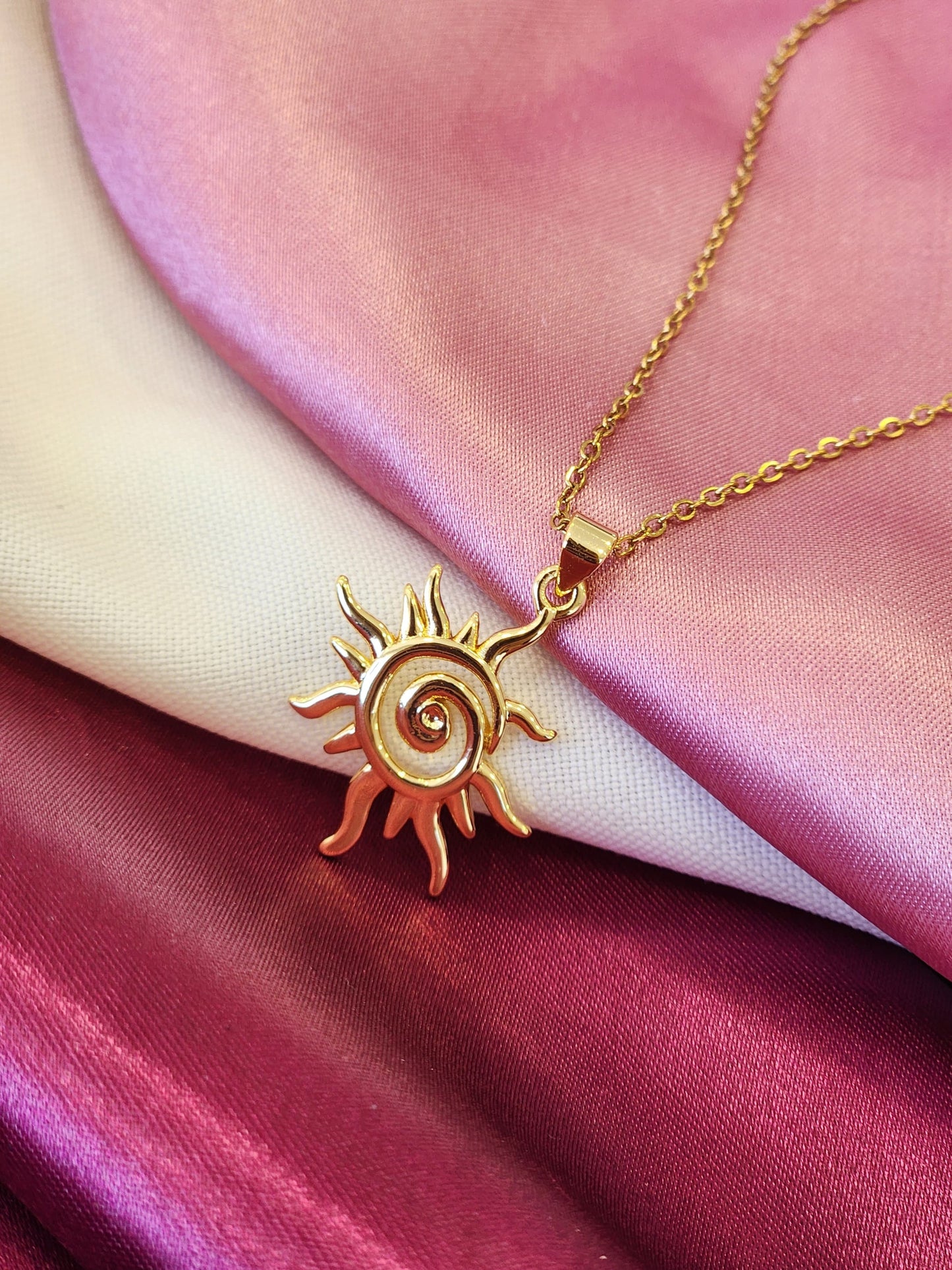 Collar sol #E20
