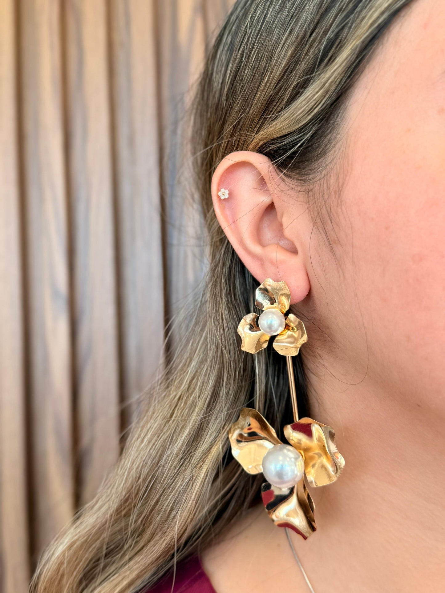 Aretes flor 3 petalos con perla colgantes #F41