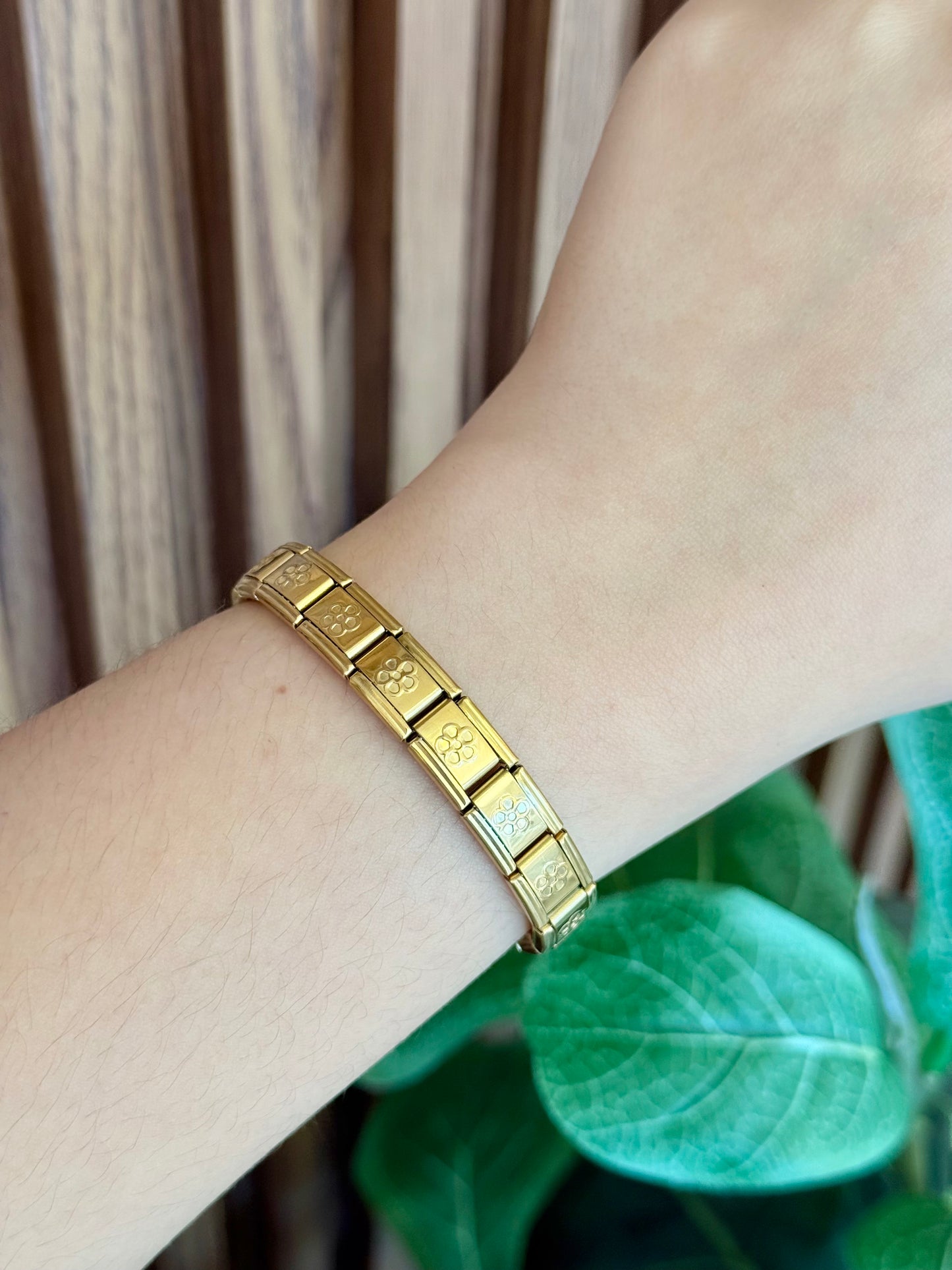 Pulsera italiana florecitas dorada #J5