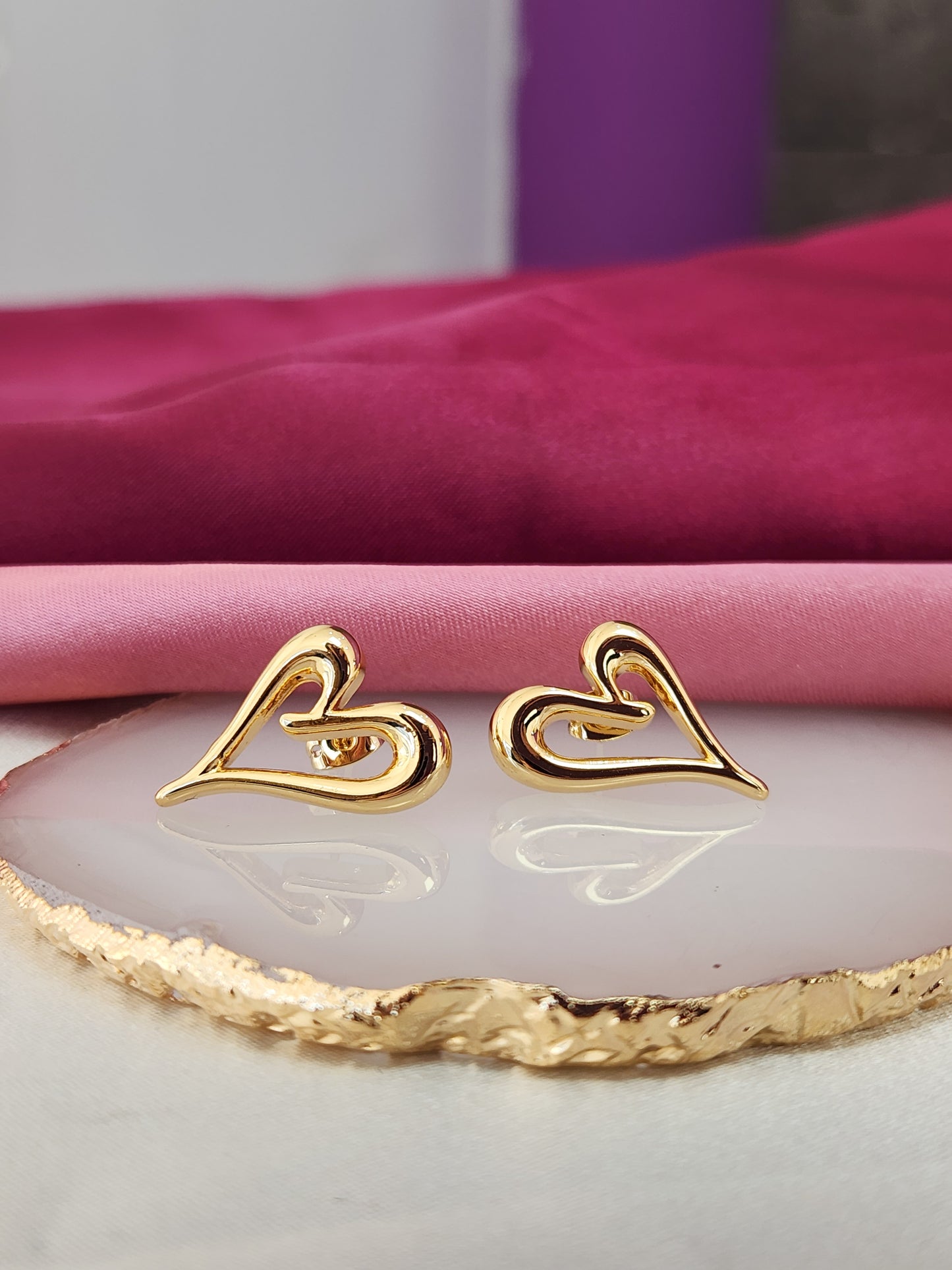Aretes corazones huecos gruesos #C131