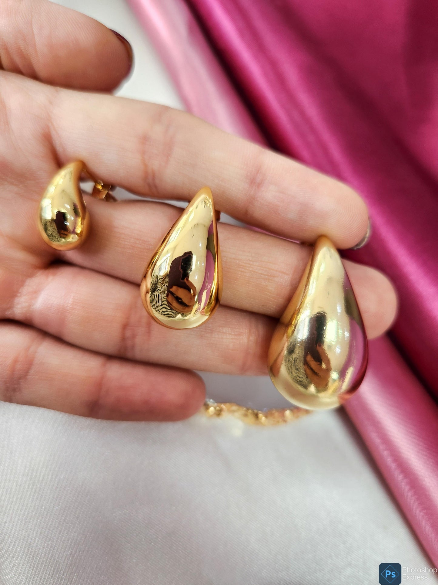 Aretes gota dorados