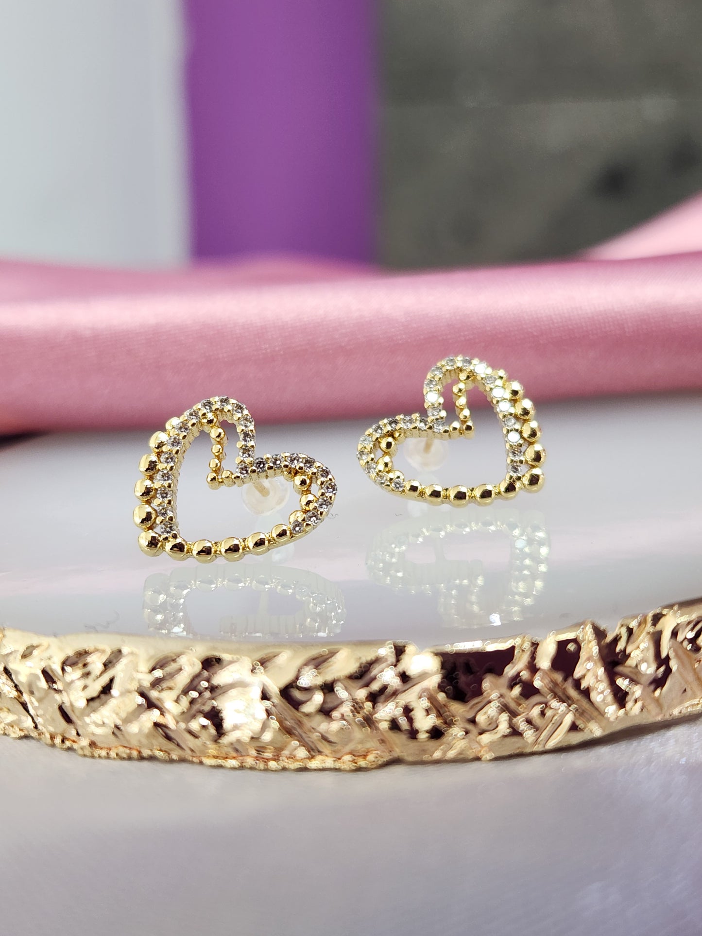 Aretes #8A corazon zirconia bolitas