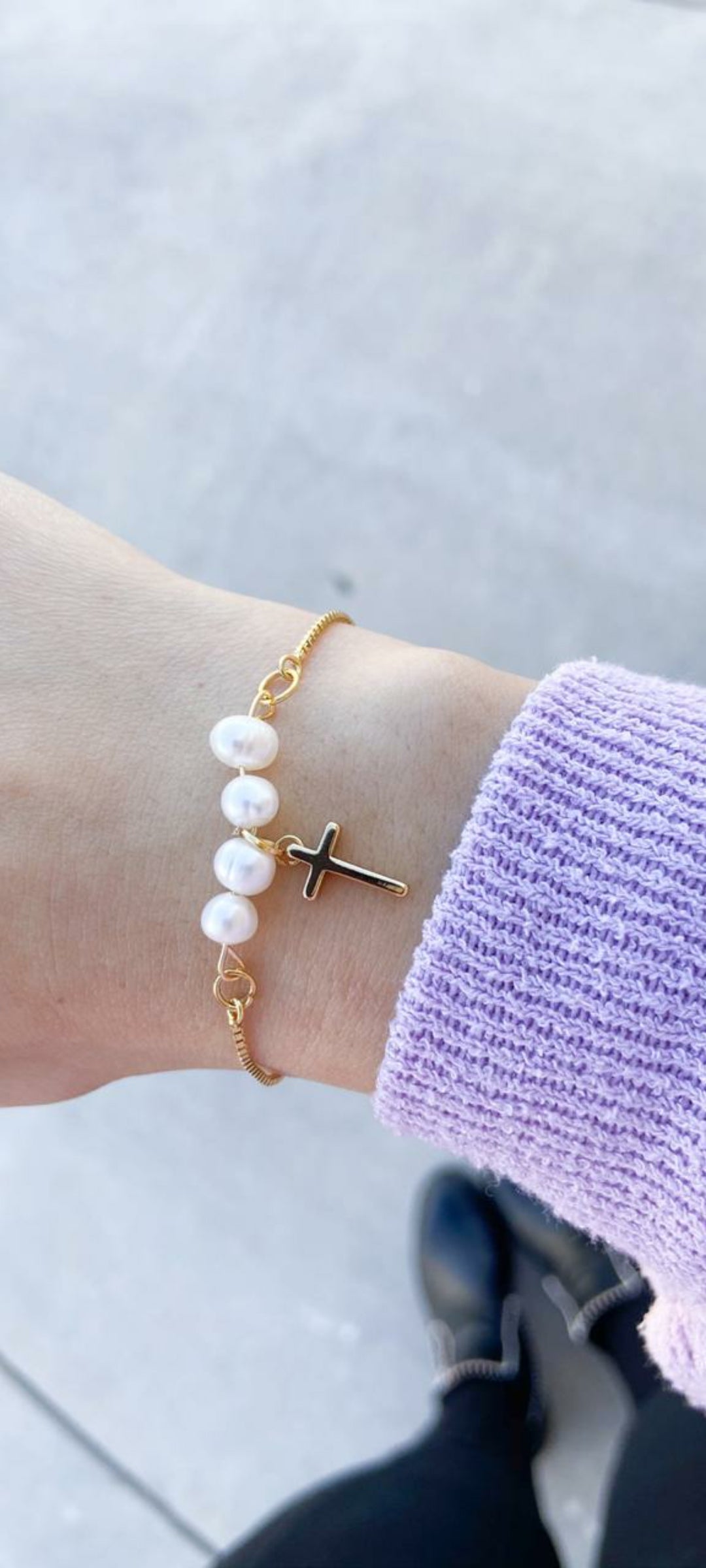 Pulsera cruz solida con Perlas #V