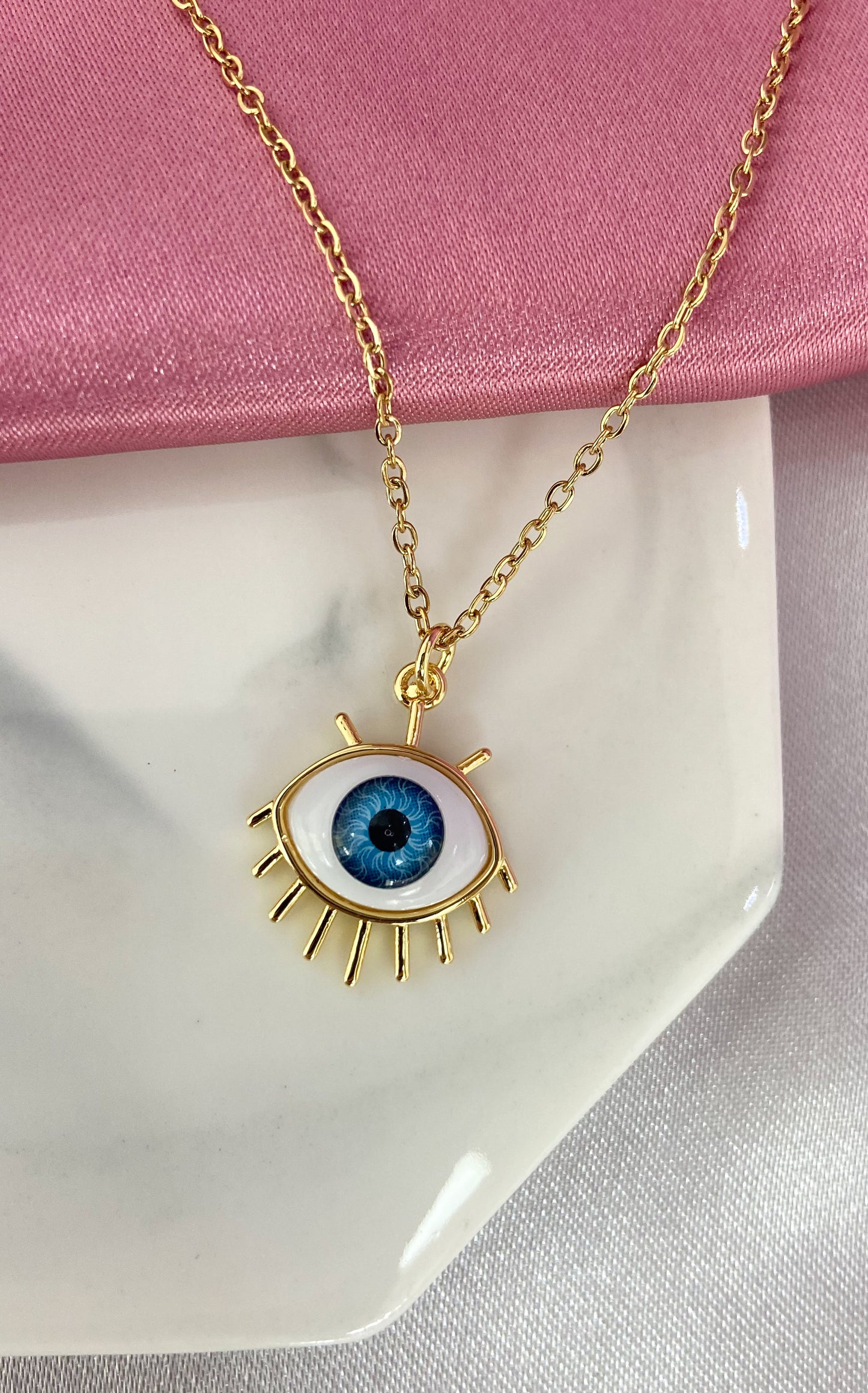 Collar ojo pupila pestañas #L