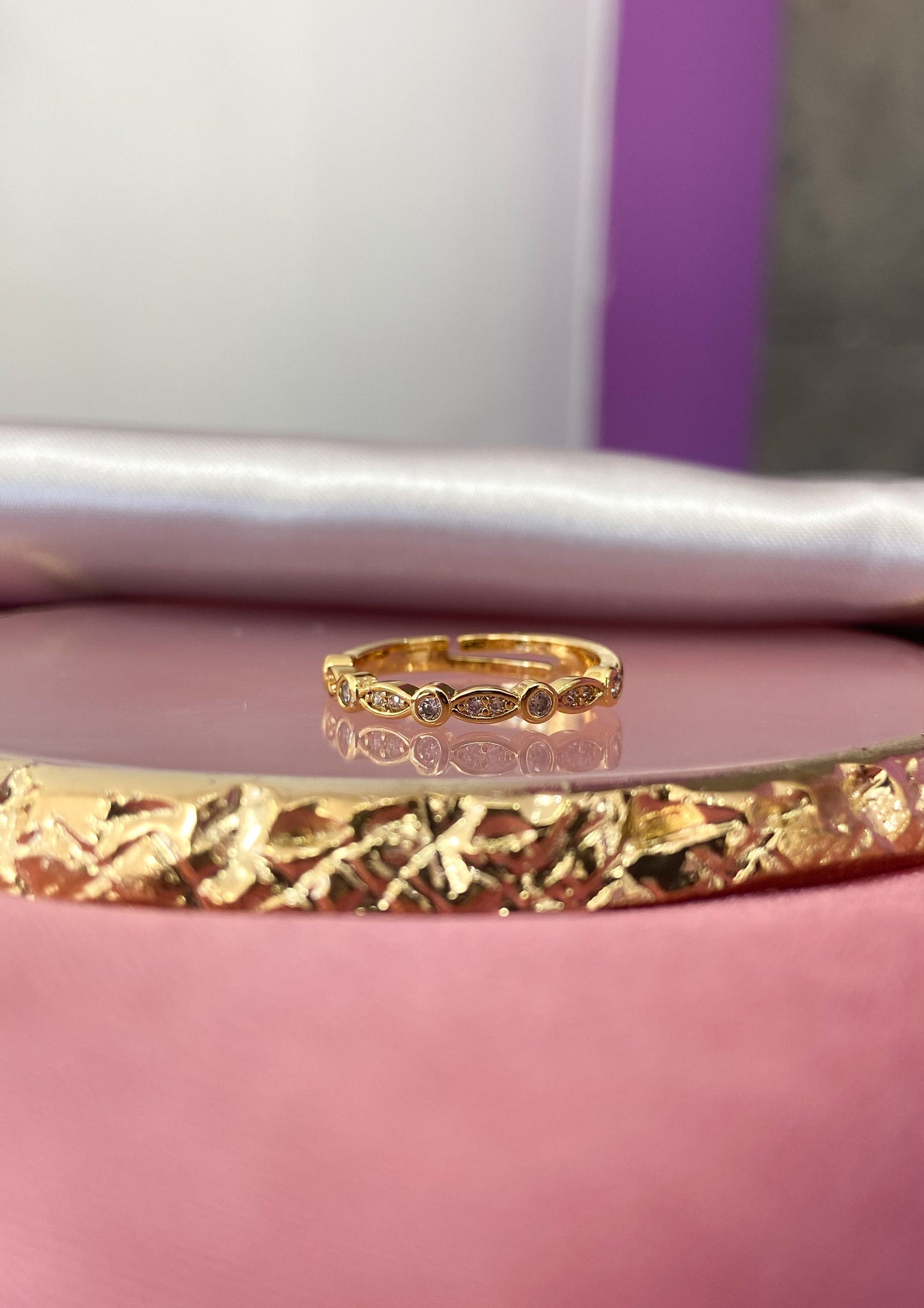 Anillo ovalado zirconias #134B