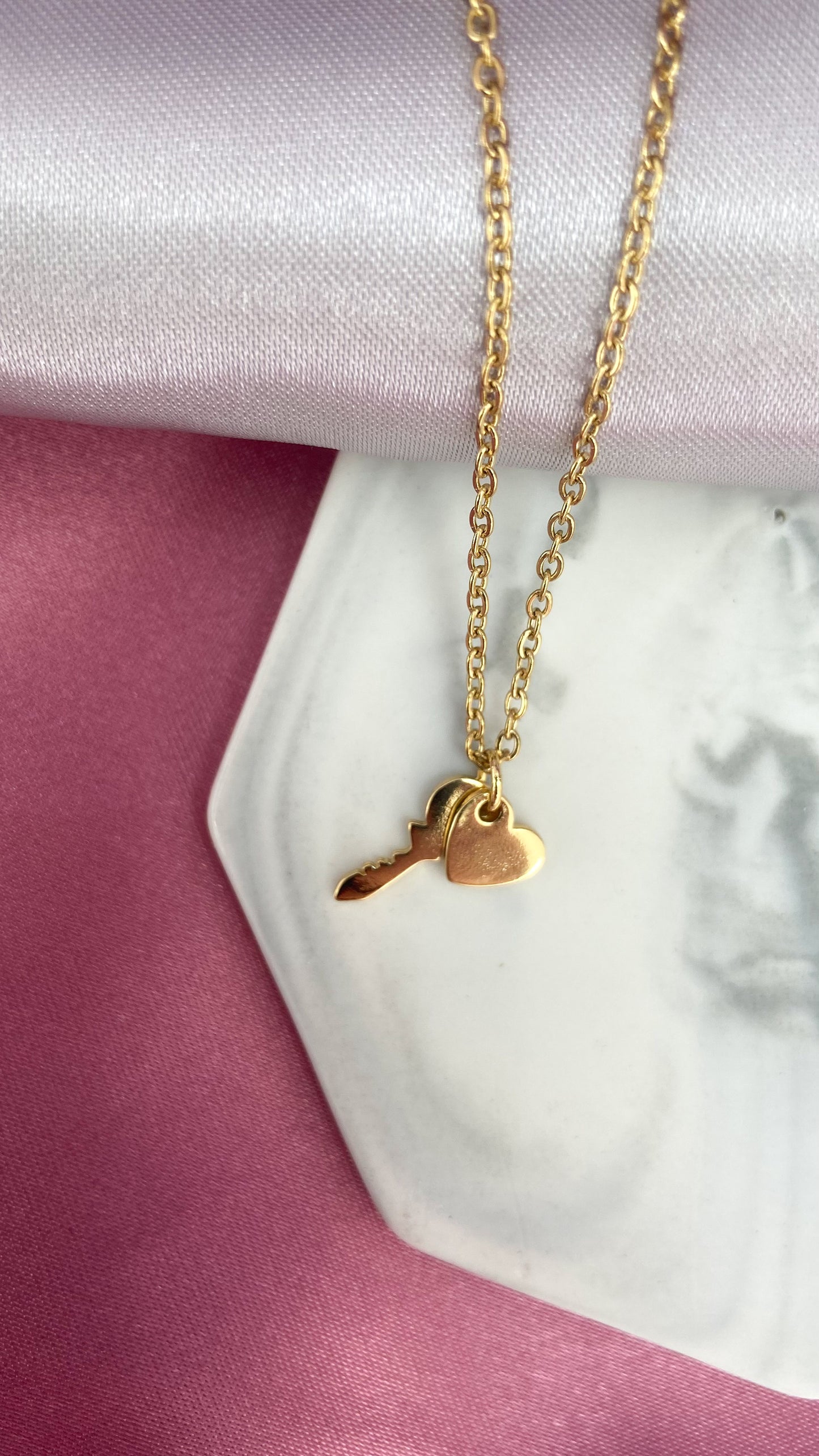 Collar llave con corazon #H
