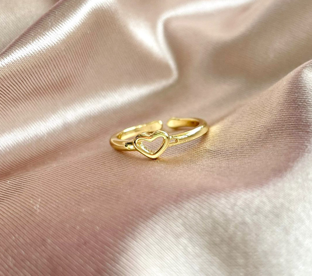Anillo #35 corazon hueco Talla 7