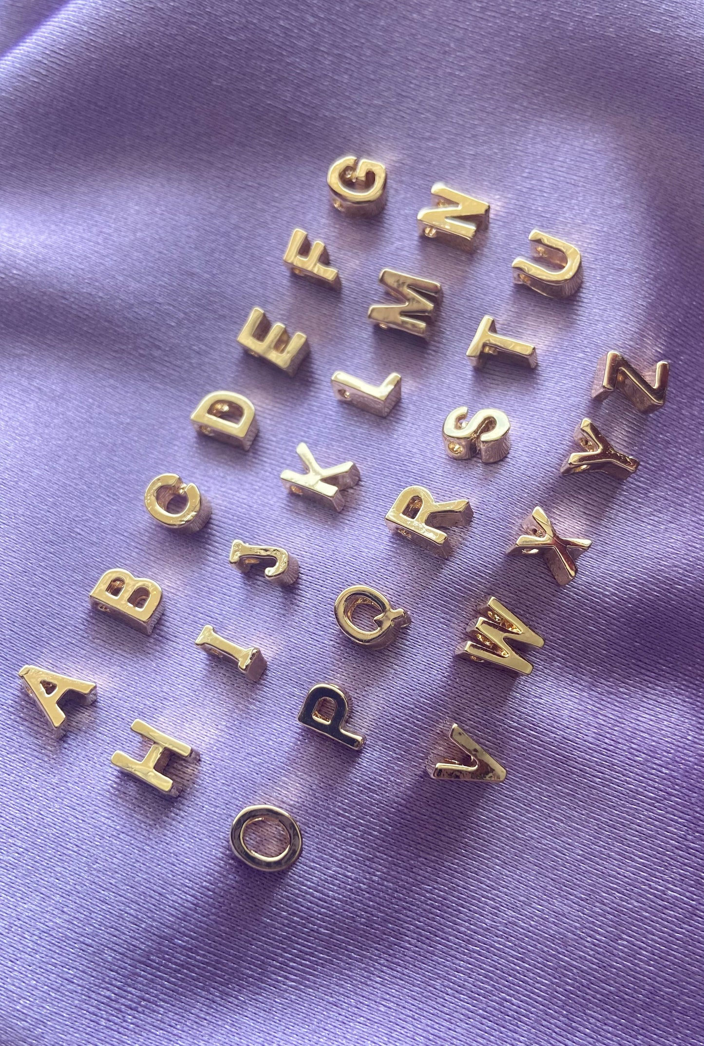 Letra mini dorada
