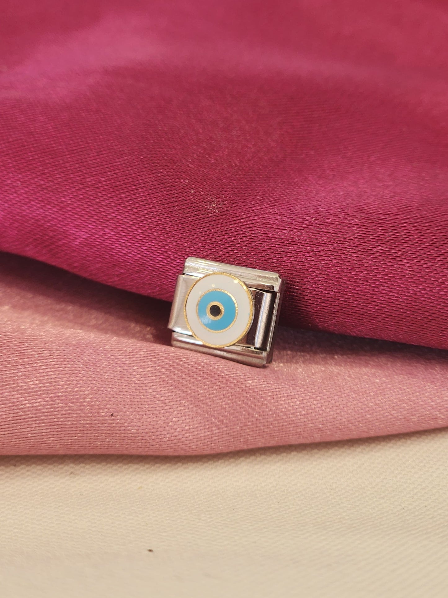 Charm ojo blanco # 14