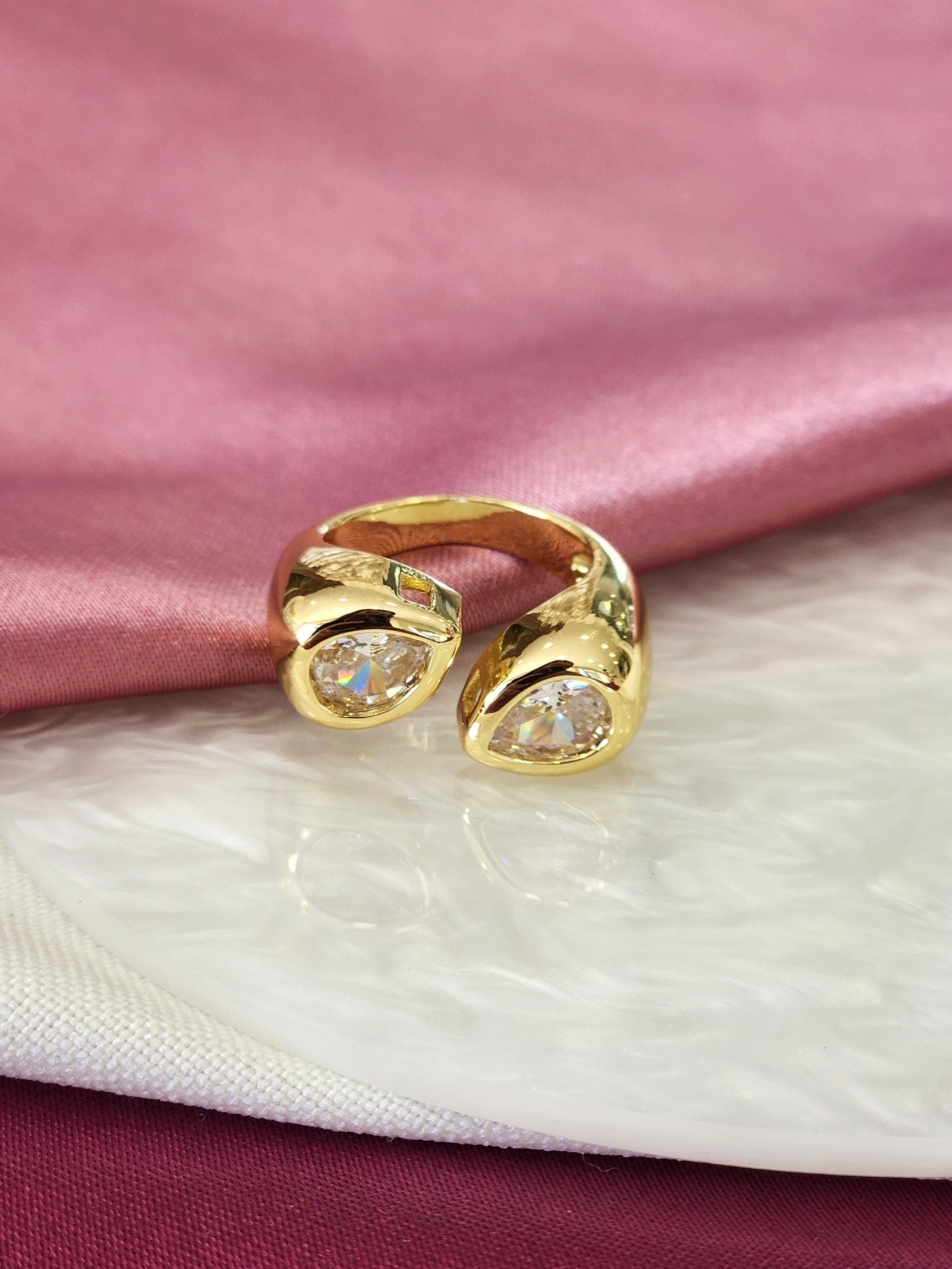 Anillo doble gota zirconia