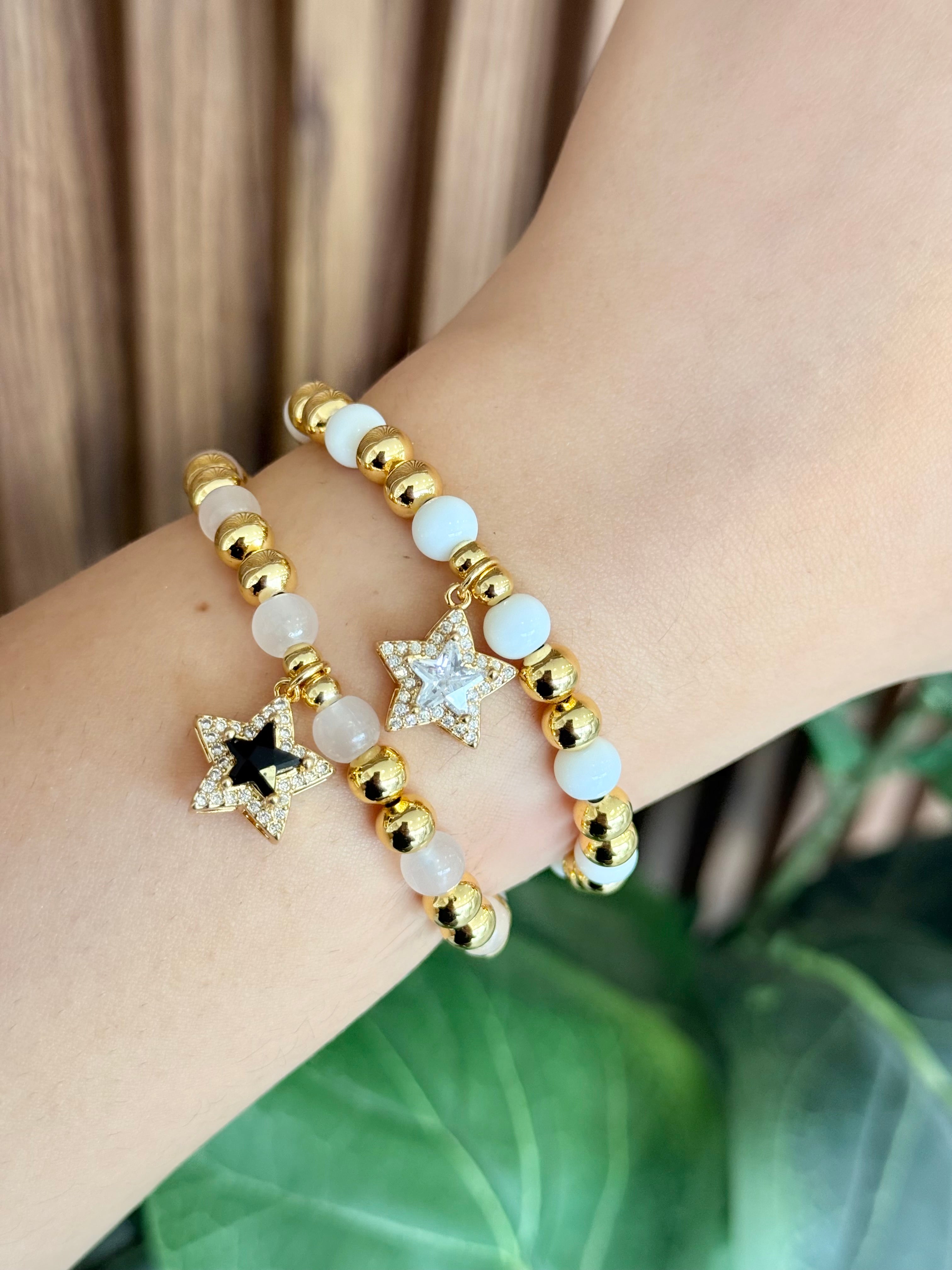 Pulsera bolitas estrella colgante