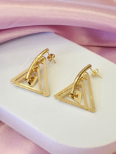 Cargar imagen en el visor de la galería, Aretes triple triangulo colgante #G20
