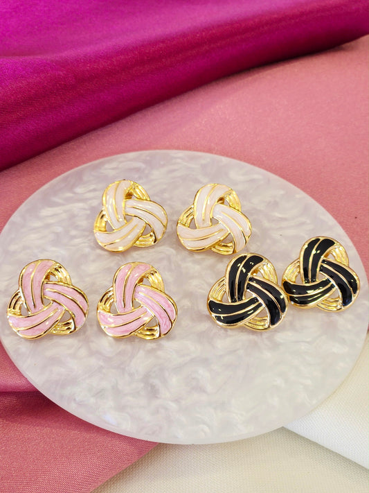 Aretes nudo entrelazado