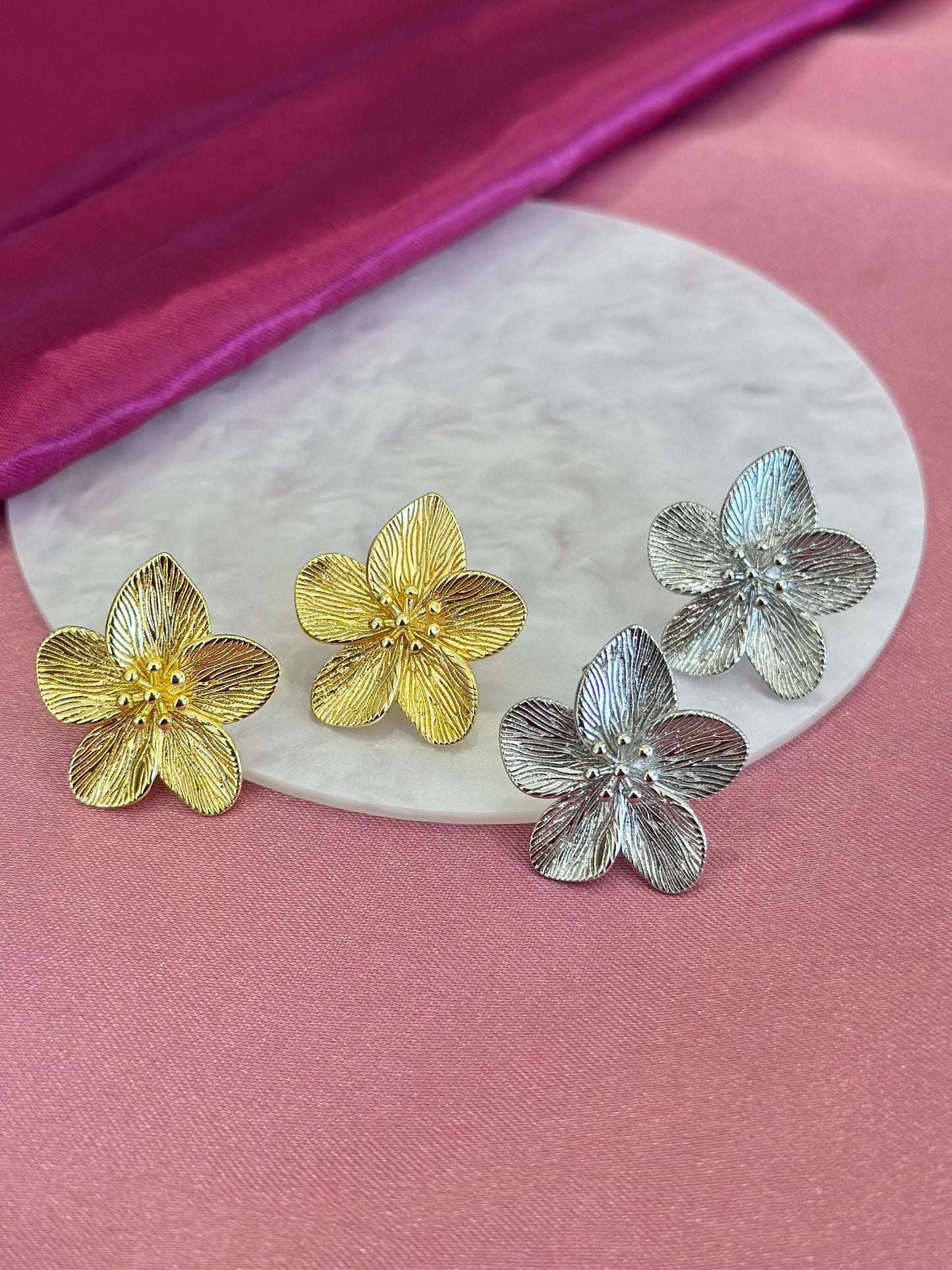 Aretes flor rayas #C102