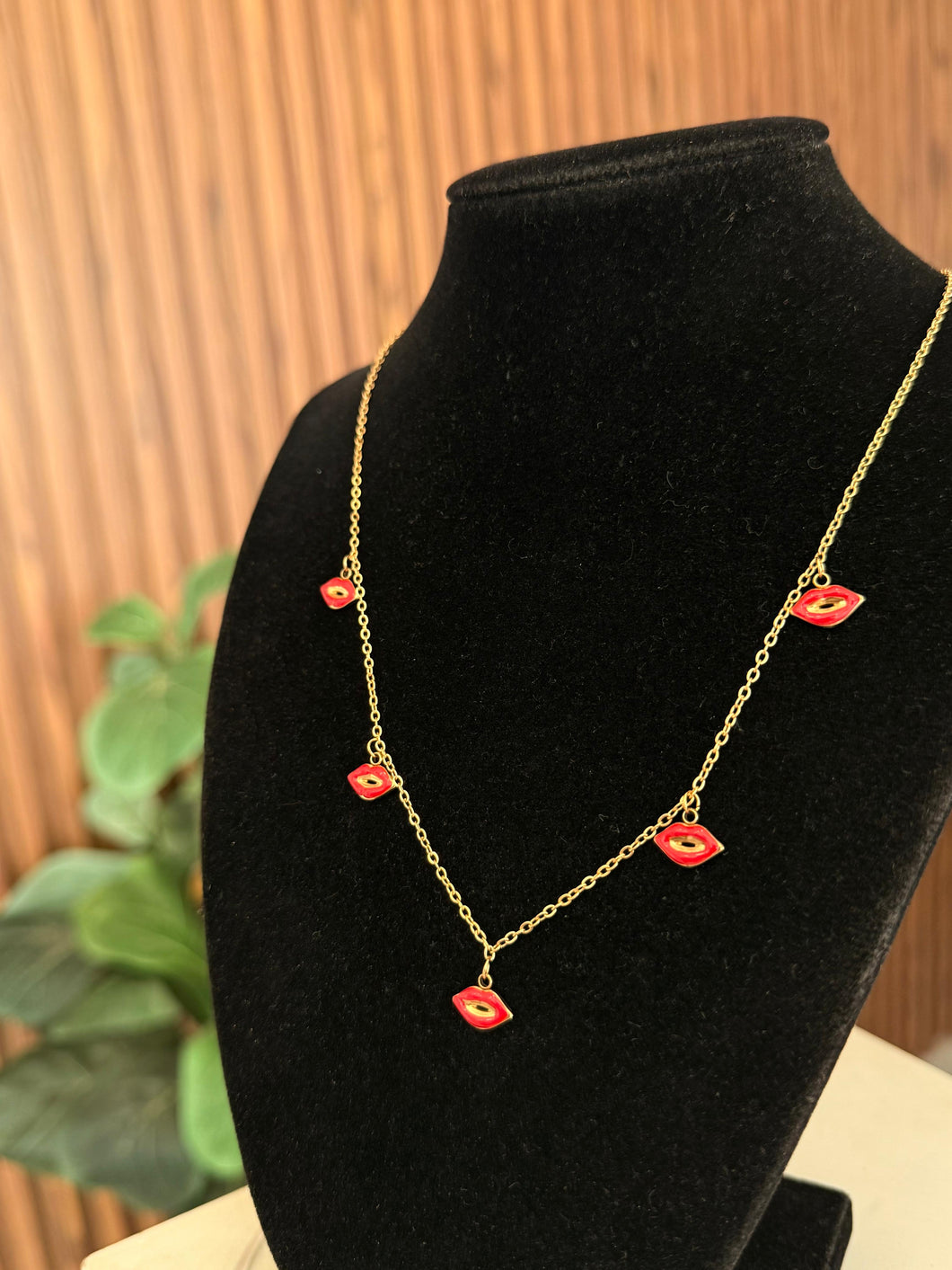 Collar besos rojos colgantes #F20