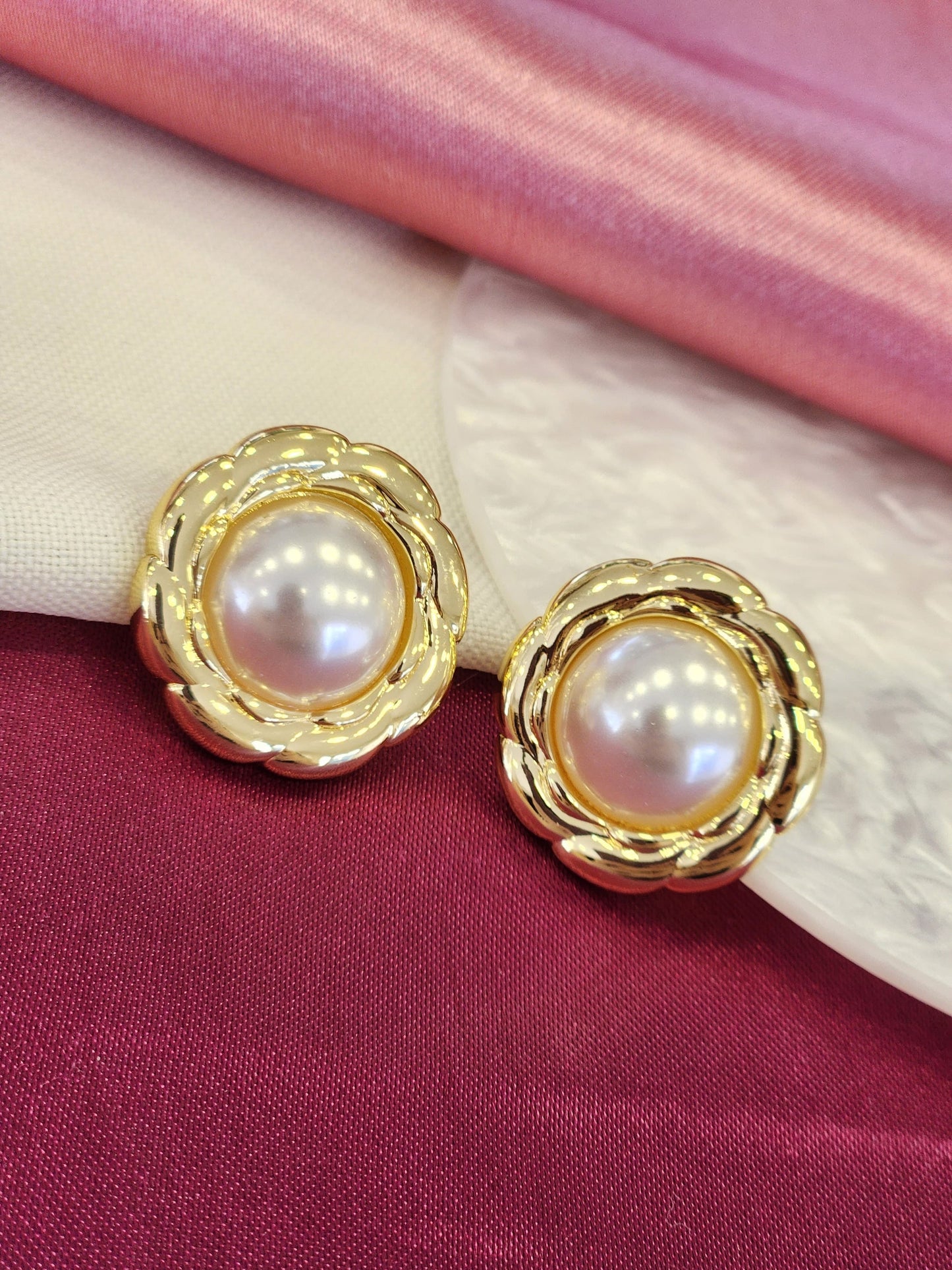 Aretes perla circulo bordes #G16