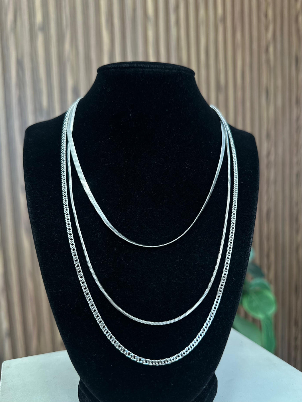 Collar triple plateada plana y cola de raton #G20