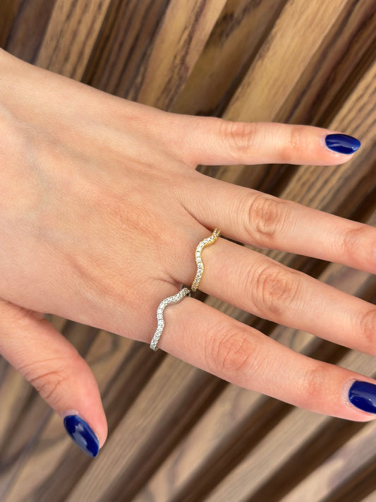 Anillo onda zirconia #K28