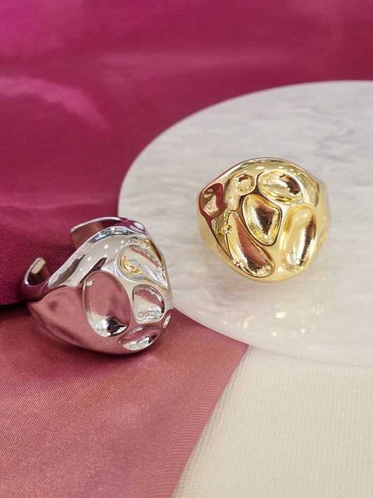 Anillo ovalo relieve