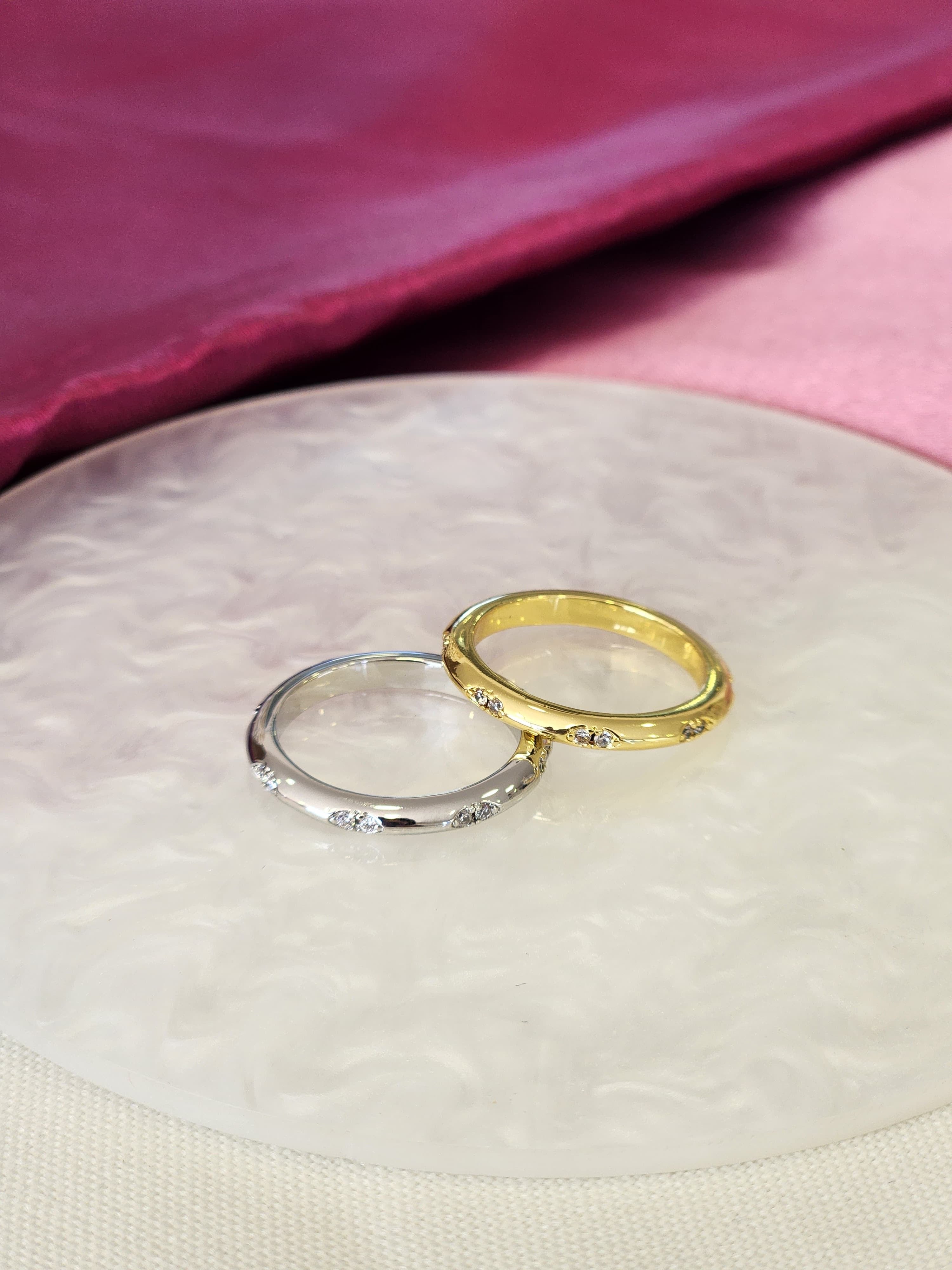 Anillo delgado doble zirconia #K26