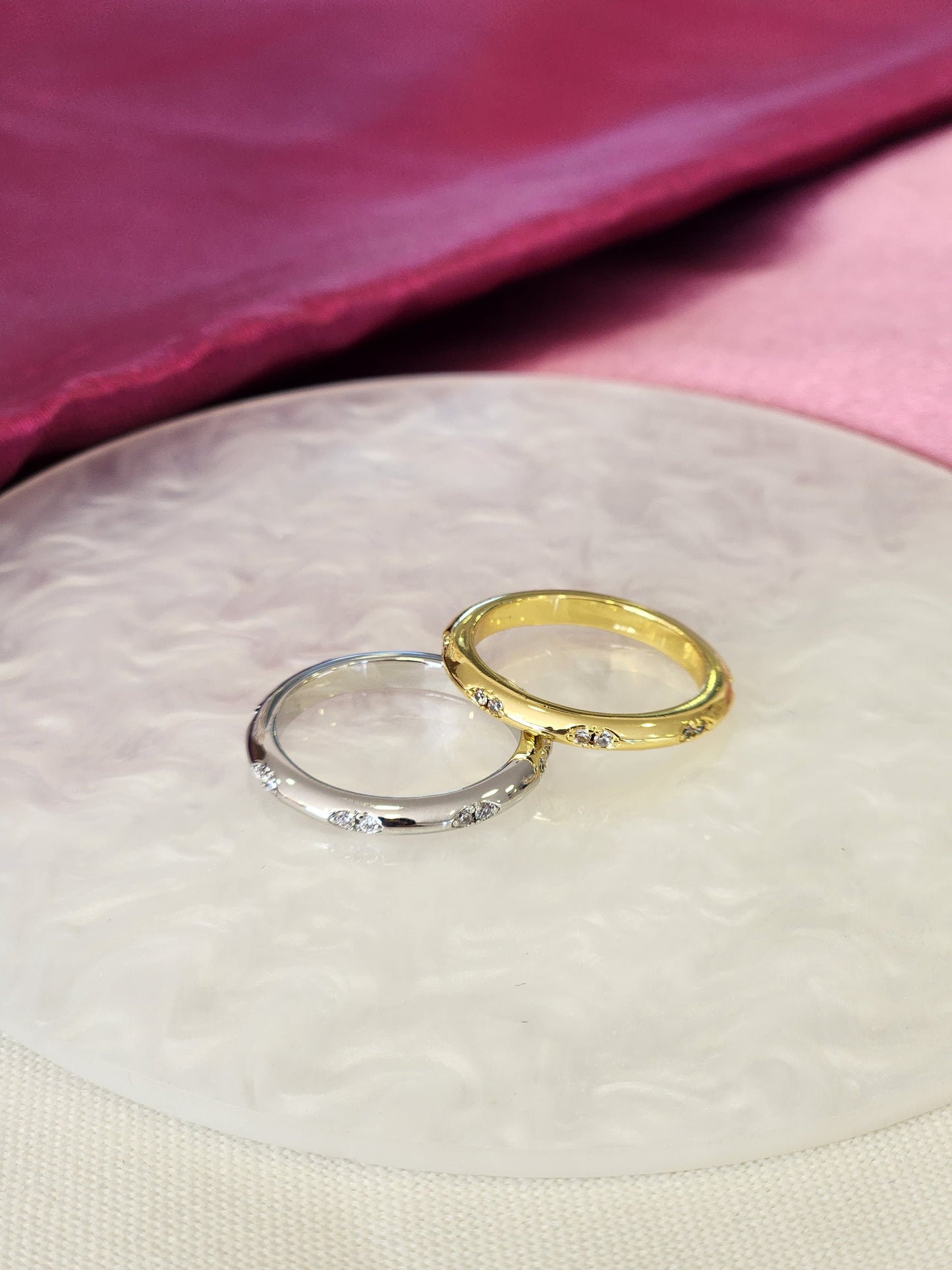 Anillo delgado doble zirconia #K26