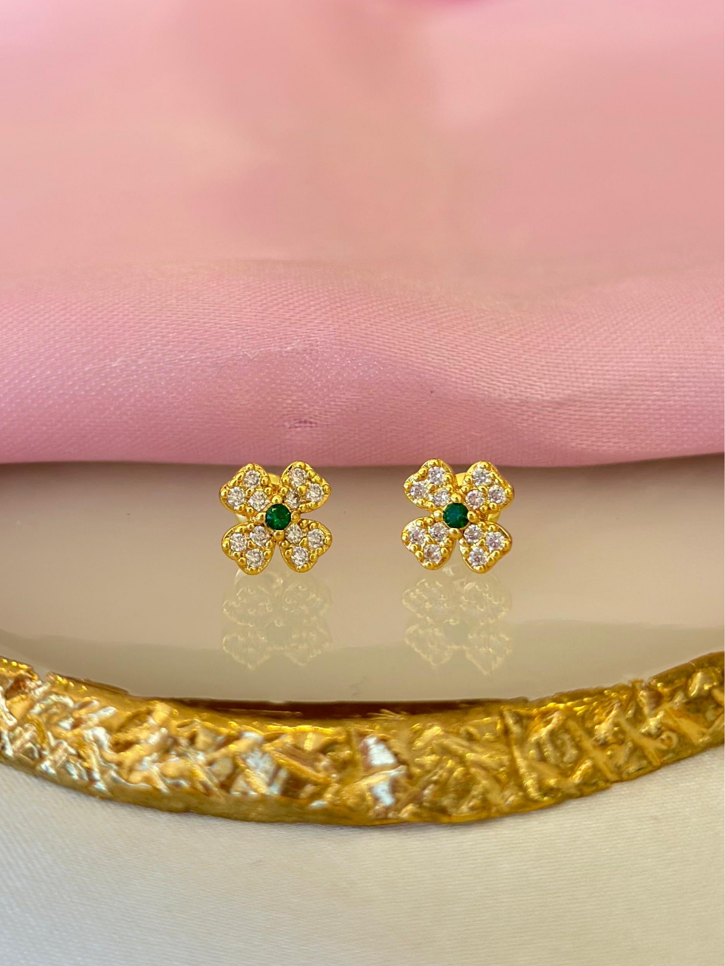 Aretes trebol punto verde #84