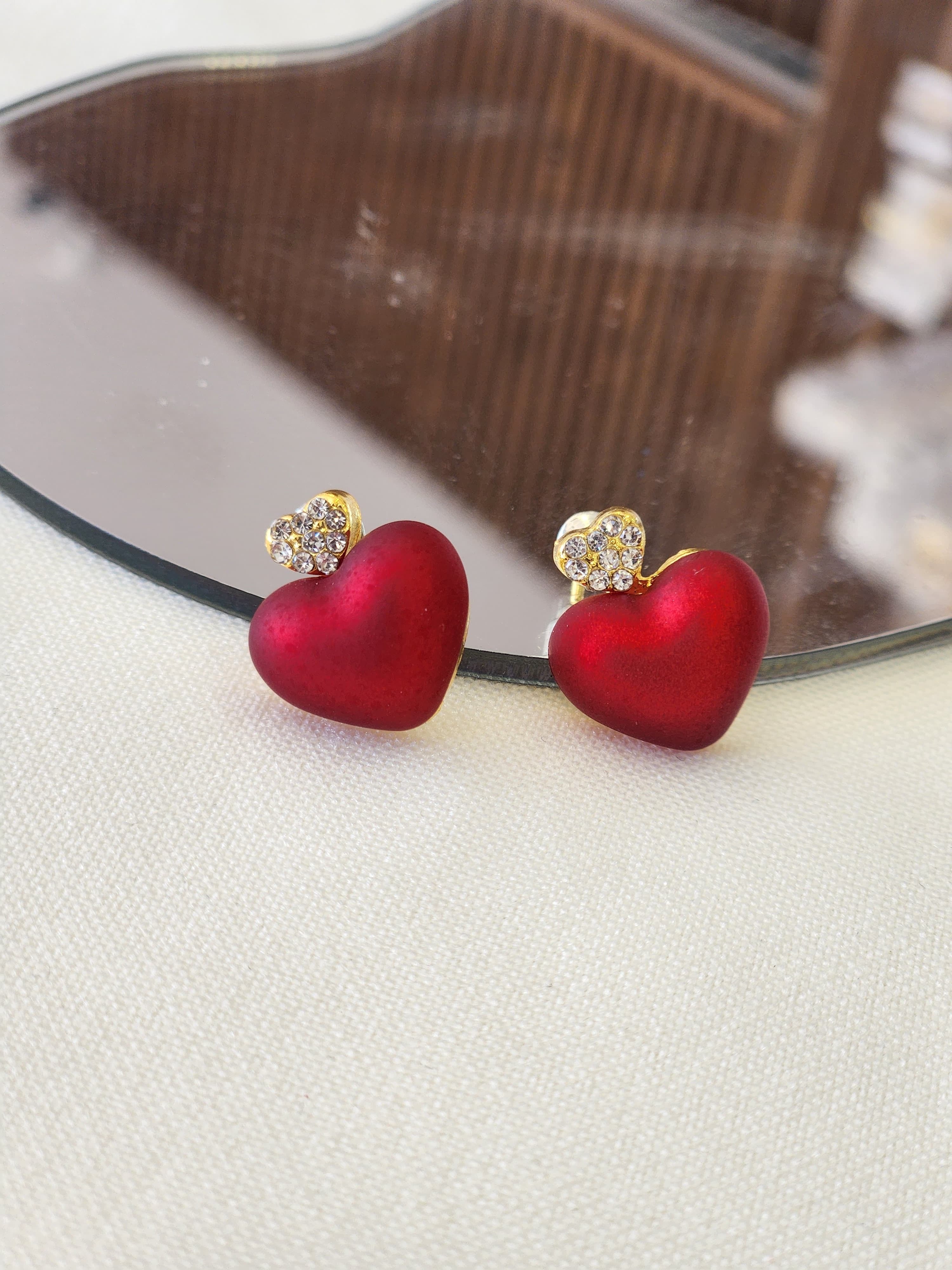 Aretes corazon rojo mate zirconia