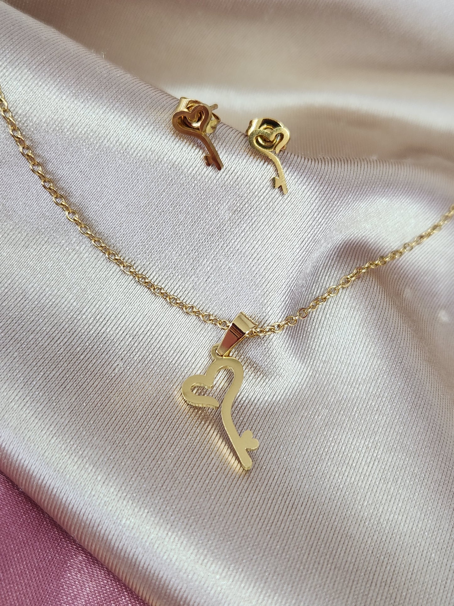 Collar y aretes llave corazon #23