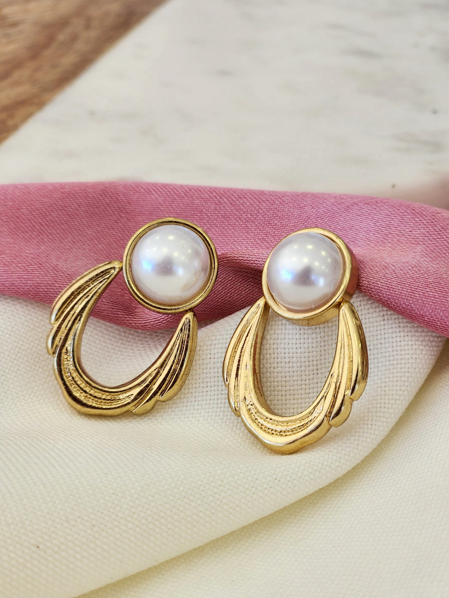 Aretes forma U lineas con perla #G25