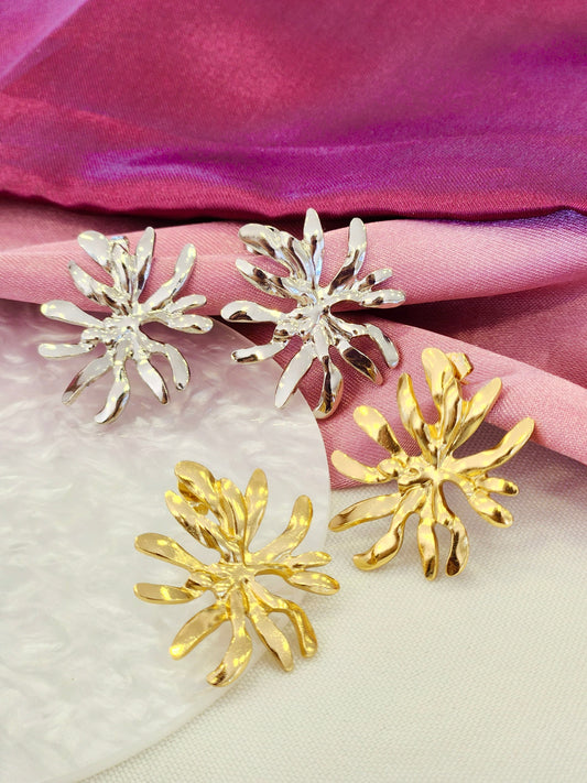 Aretes petalos delgados lados
