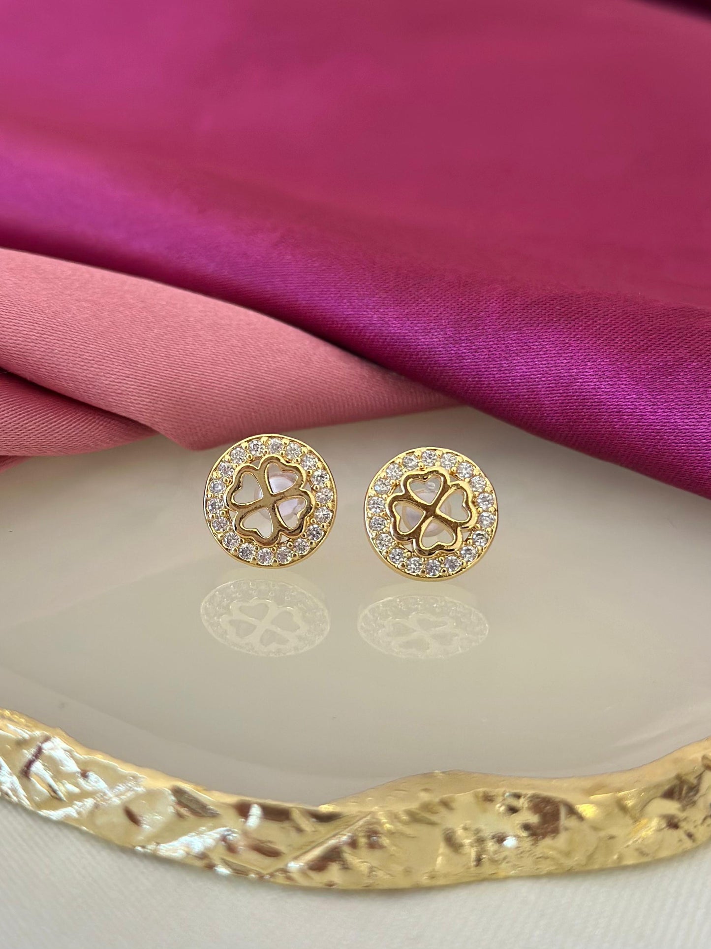 Aretes trebol en circulo zirconia #74