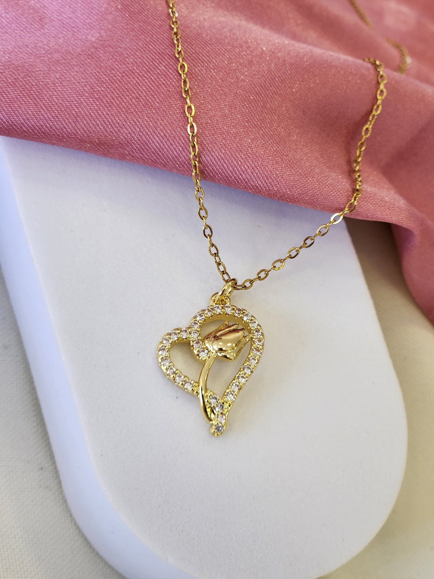 Collar corazon zirconia tulipan interno #DD7