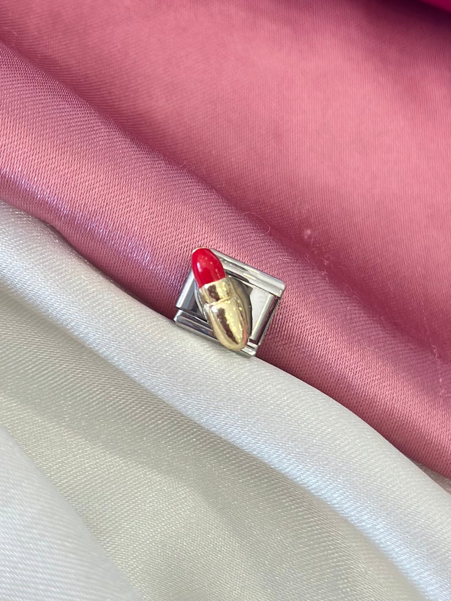 Labial rojo Charm #6