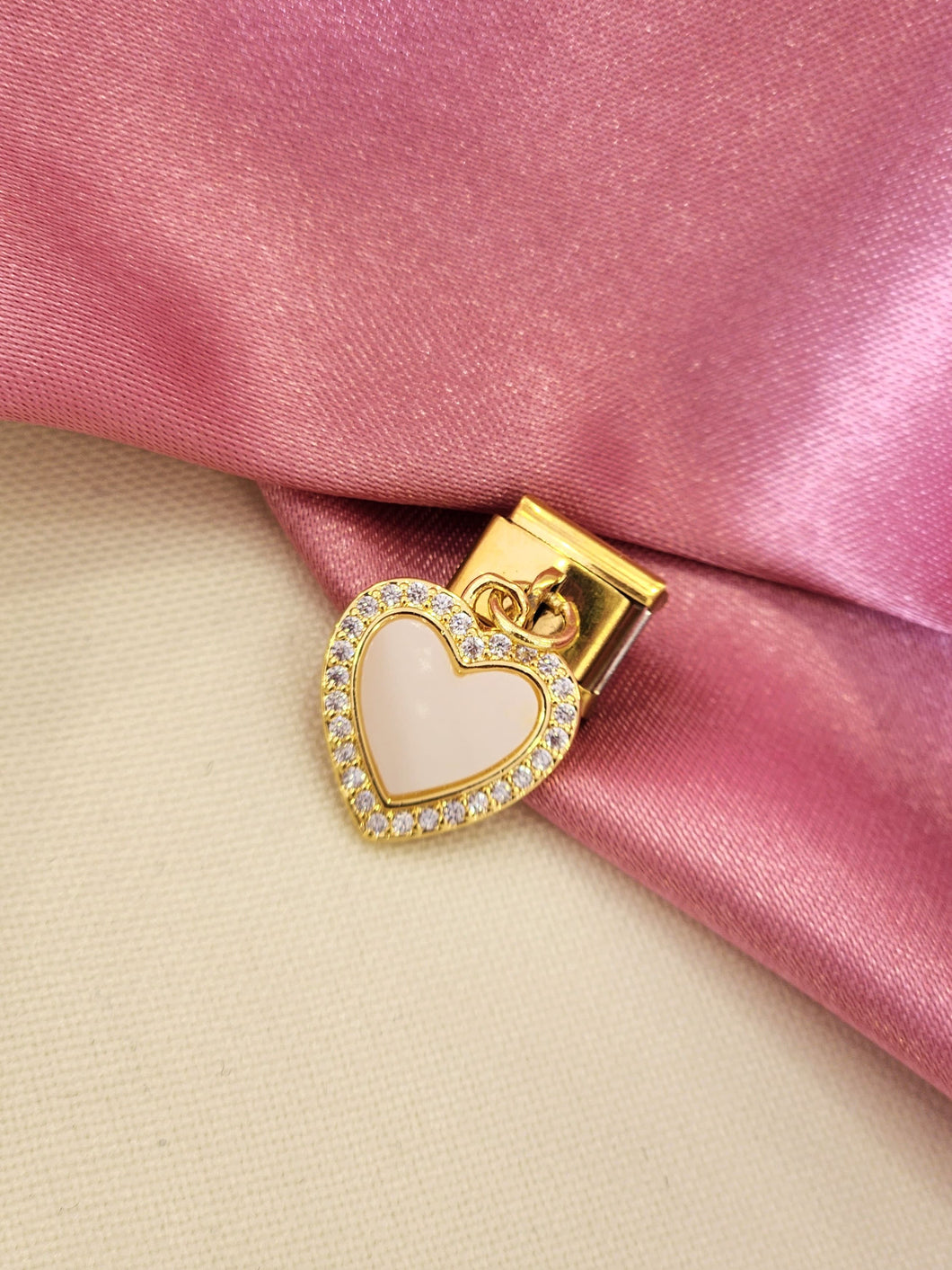 Charm corazon madre perla con zirconia #5