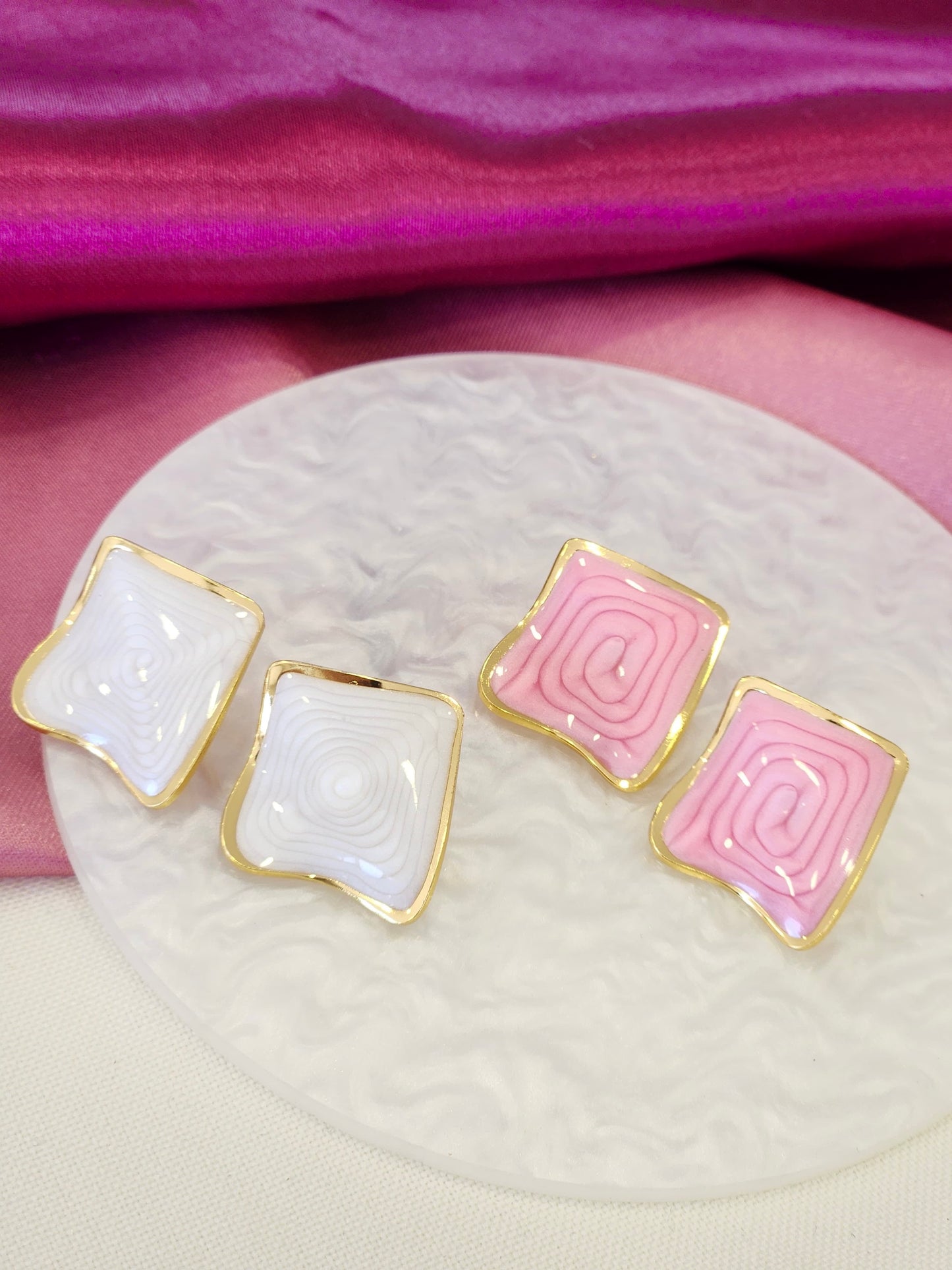 Aretes cuadrado irregular