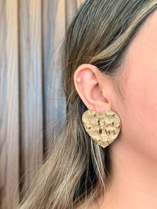 Aretes corazon grande aplastado #F42