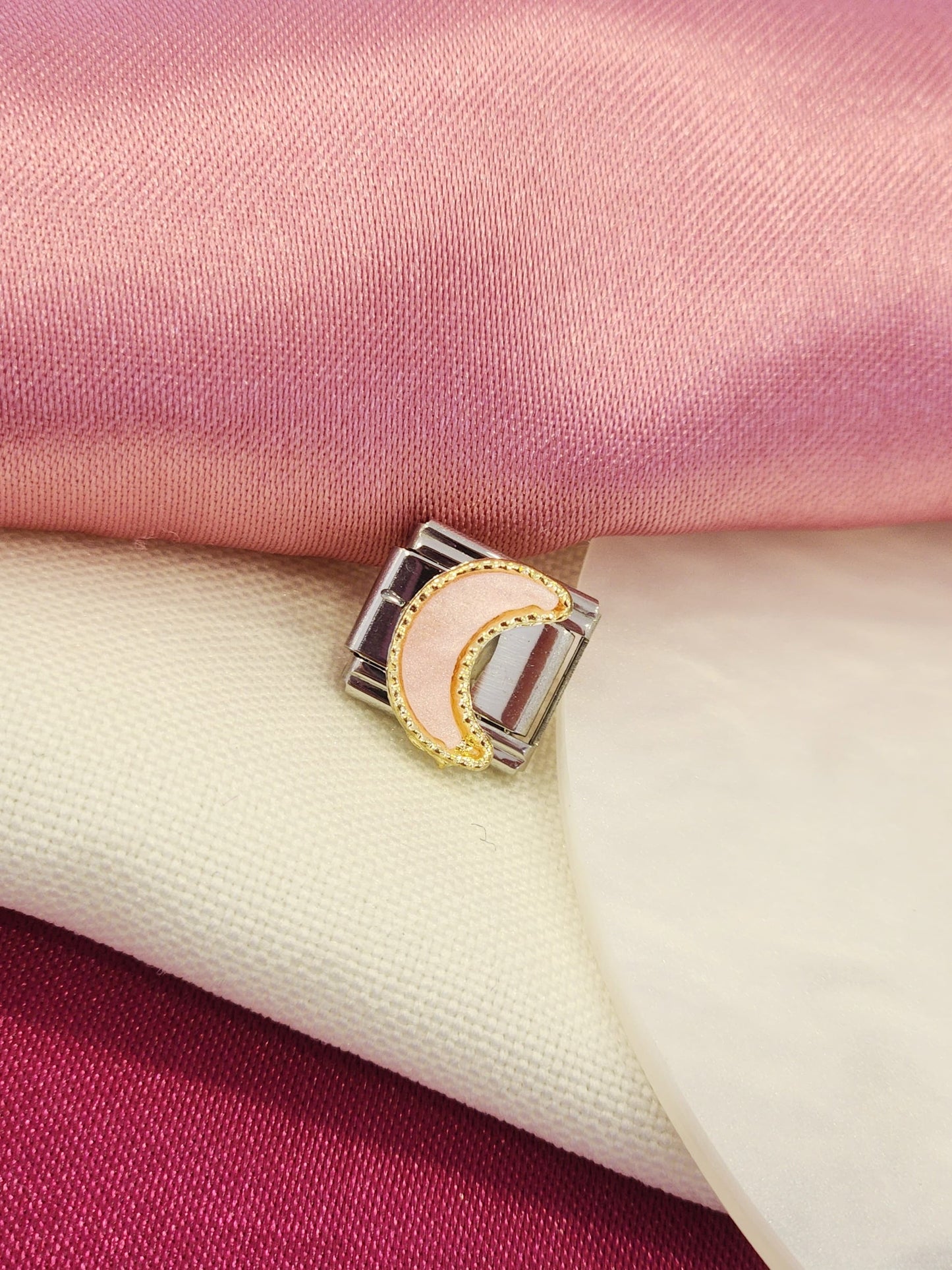 Charm luna rosa #15