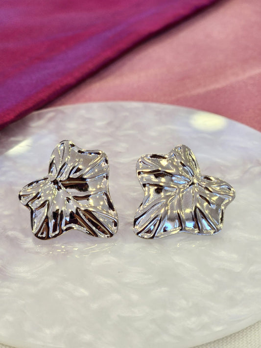 Aretes hoja irregular #L15